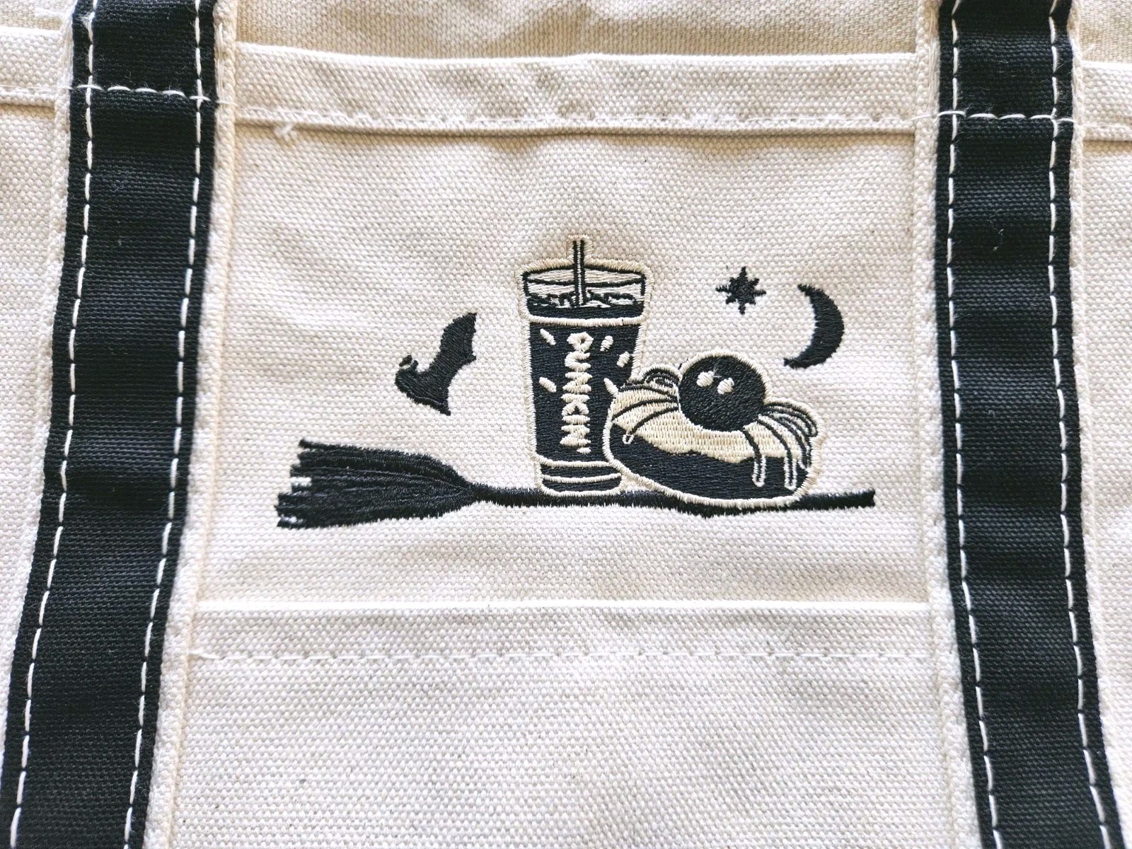 New Salem MA x Dunkin 2026 Halloween Canvas Tote Bag Limited Edition HTF RARE LE New Salem MA x Dunkin 2026 Halloween Canvas Tote Bag Limited Edition HTF RARE LE