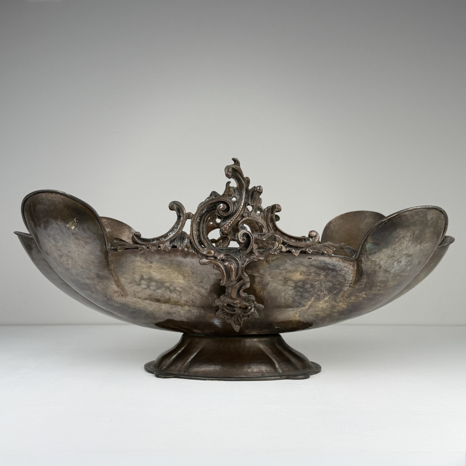 Huge Vintage Italian Hammered Brass Centerpiece Bowl Baroque Rococo Pedestal 21