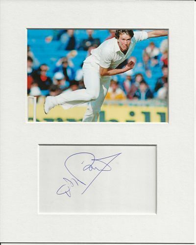 Derek Pringle cricket genuine authentic autograph signature and photo AFTAL COA