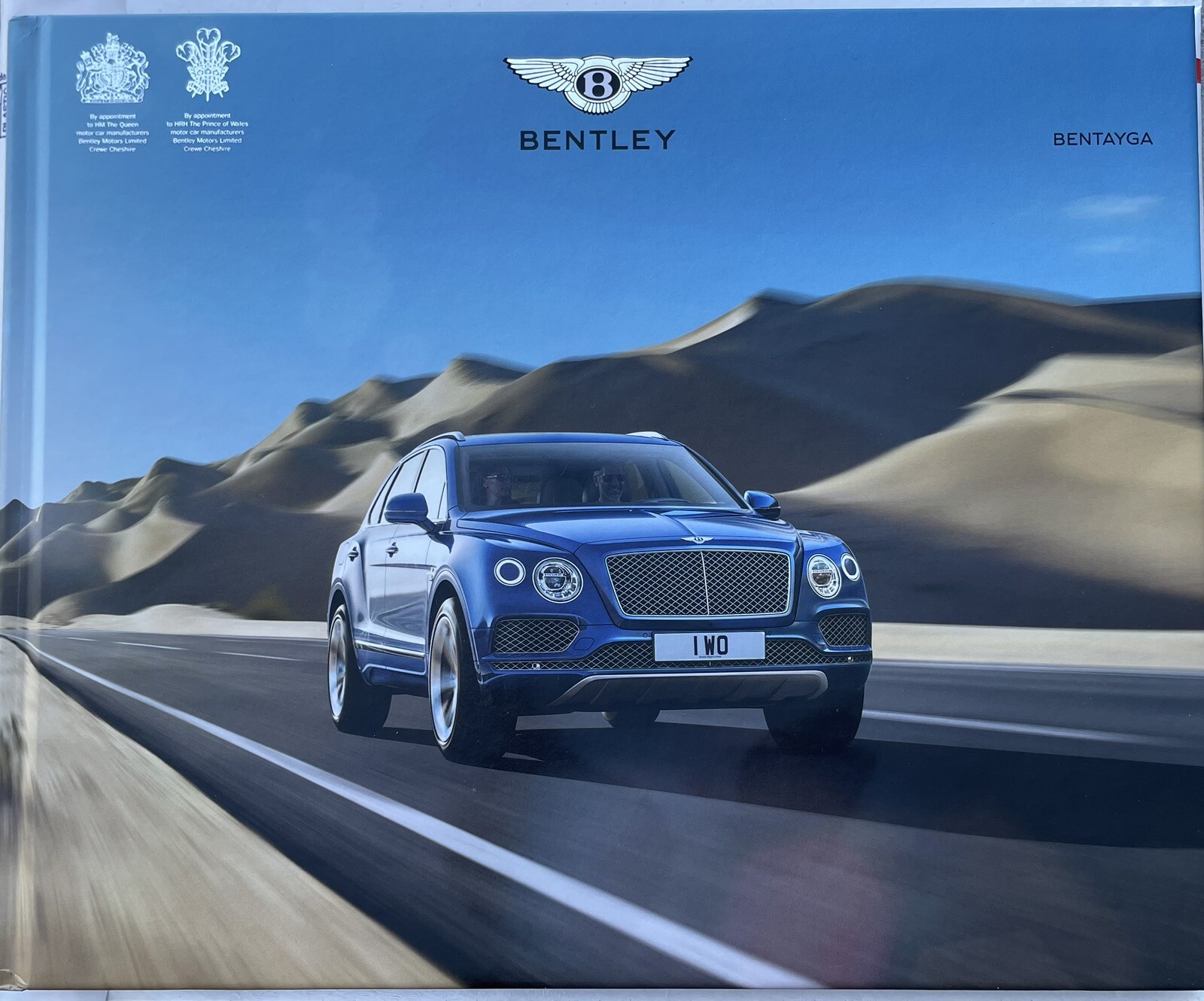 BENTLEY OFFICIAL BENTAYGA SUV PREMIER PRESTIGE SALES BROCHURE 2016 USA EDITION.