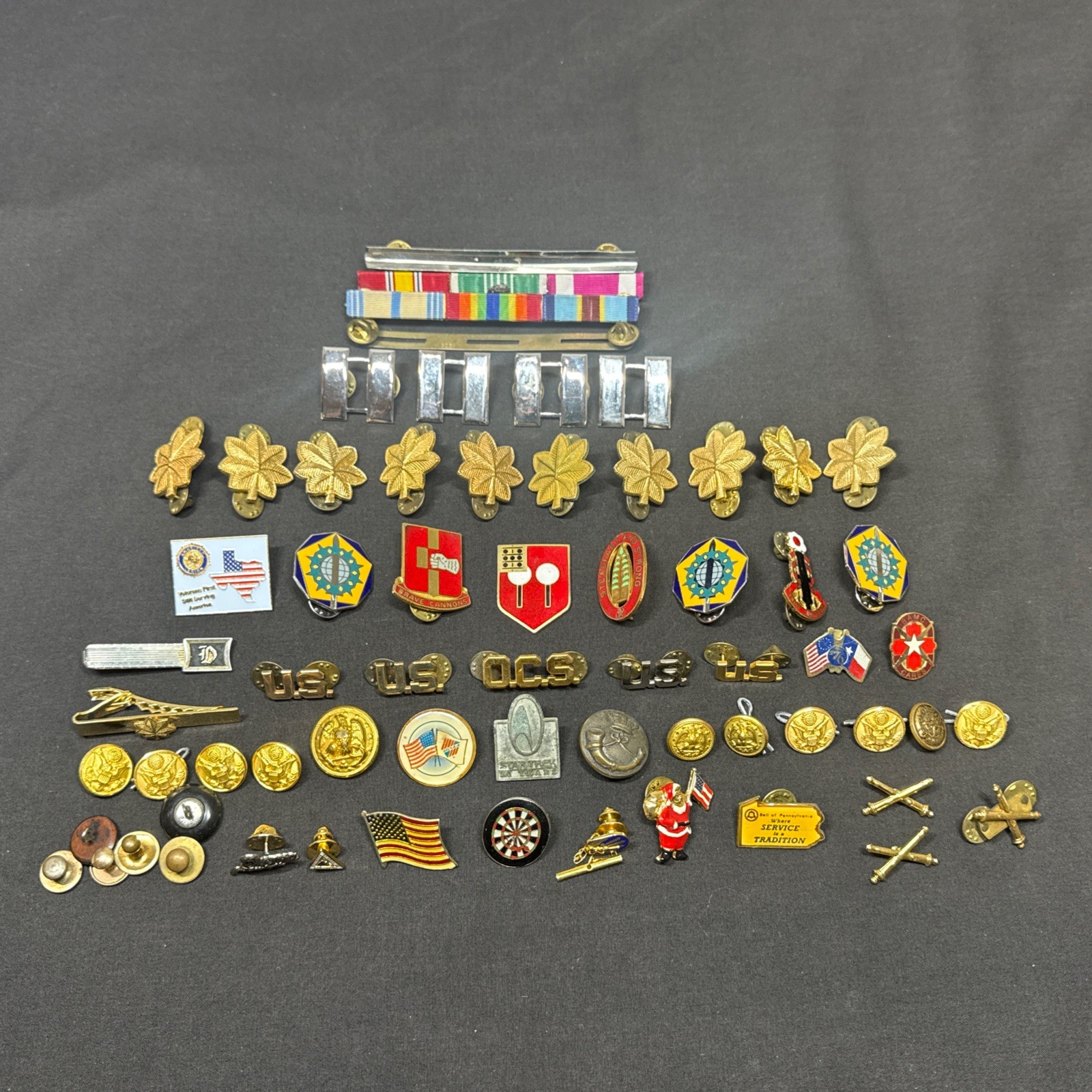 63 Piece Group Lot Of Vintage Military Pin, Buttons, Etc 63 Piece Group Lot Of Vintage Military Pin, Buttons, Etc