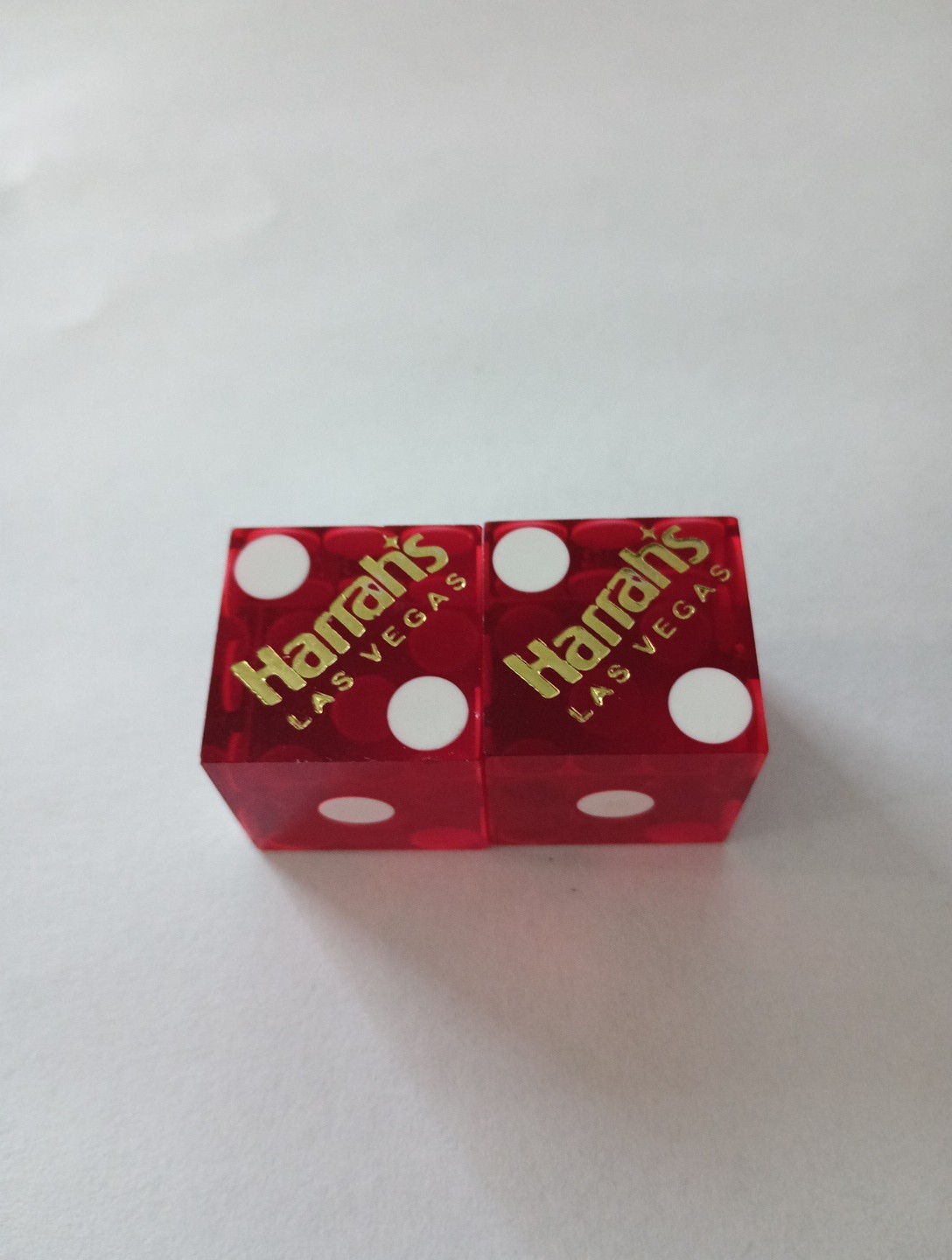 HARRAH'S CASINO LAS VEGAS, NEVADA MATCHING DICE PAIR GREAT FOR ANY COLLECTION HARRAH'S CASINO LAS VEGAS, NEVADA MATCHING DICE PAIR GREAT FOR ANY COLLECTION