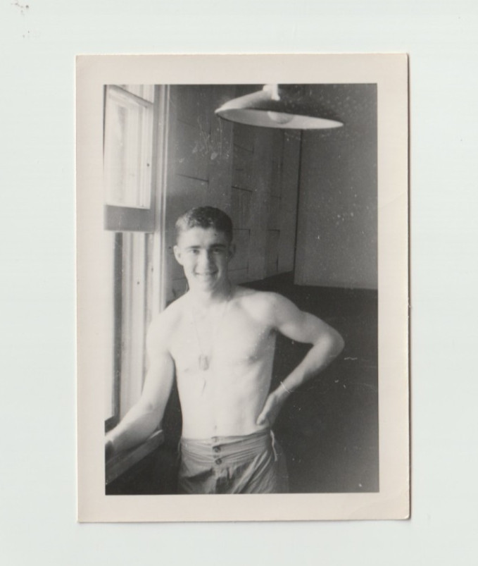 c.1940s Handsome Young Soldier in Underwear Barracks Gay Int