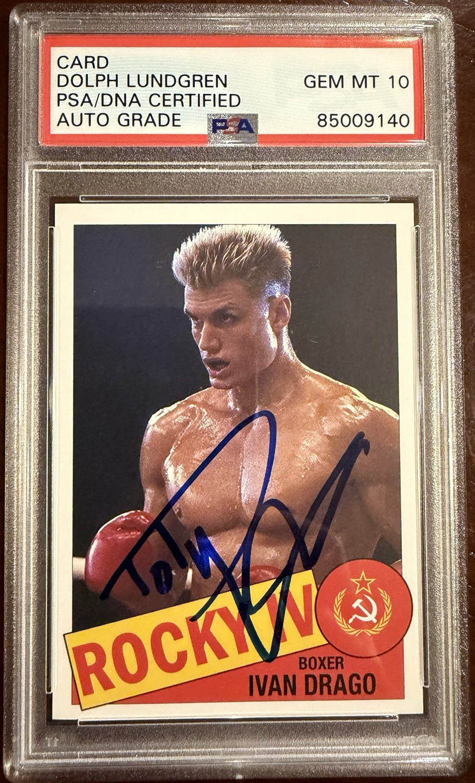 Dolph Lundgren Signed Rocky IV Boxing AUTO PSA 10