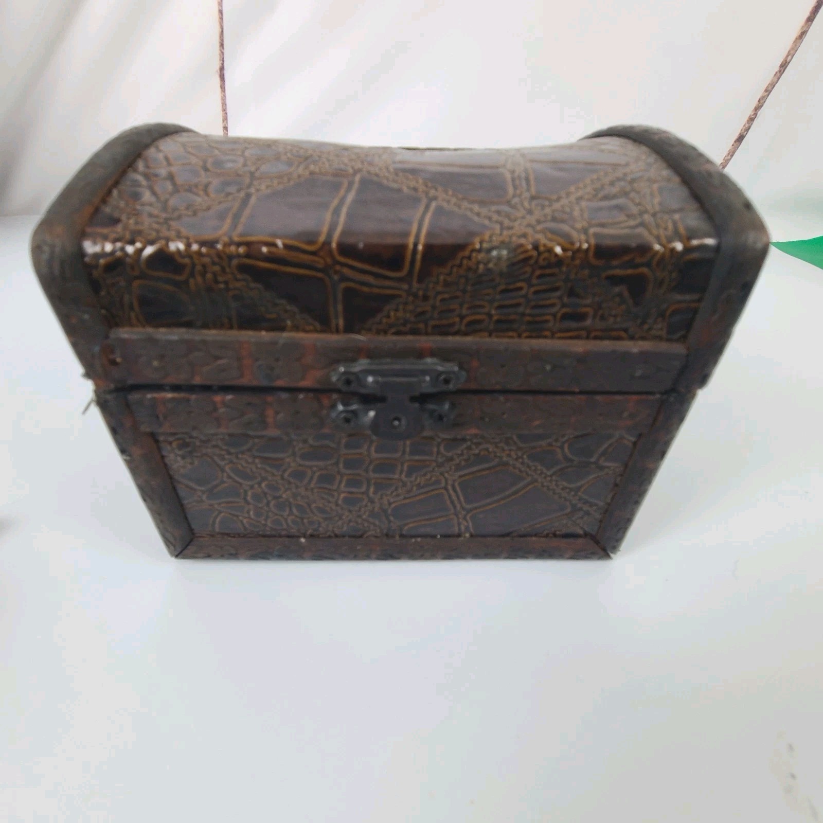 Vintage Small Treasure Box Wood Vintage Small Treasure Box Wood