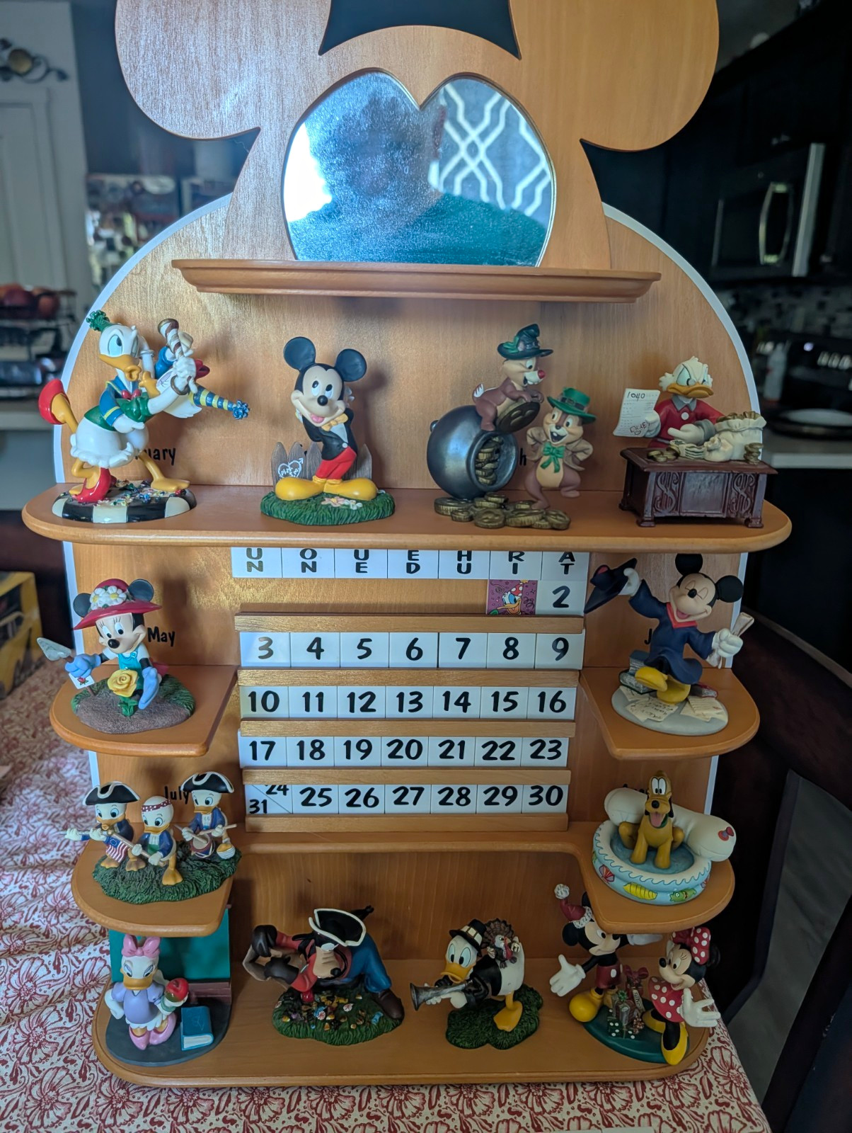 The Bradford Mint Disney Classic Characters Perpetual Calendar Wooden Display The Bradford Mint Disney Classic Characters Perpetual Calendar Wooden Display