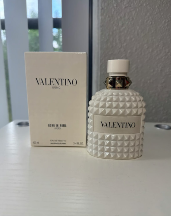 Uomo Born In Roma Ivory 3.4 Oz EDT Signature Cologne For Men 100ml Uomo Born In Roma Ivory 3.4 Oz EDT Signature Cologne For Men 100ml