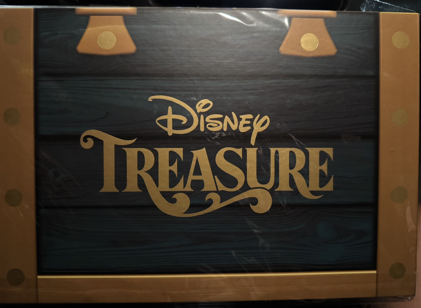 New Rare Disney Cruise Line Treasure Amenity Box 2 Glasses Genie Lamp Coasters New Rare Disney Cruise Line Treasure Amenity Box 2 Glasses Genie Lamp Coasters