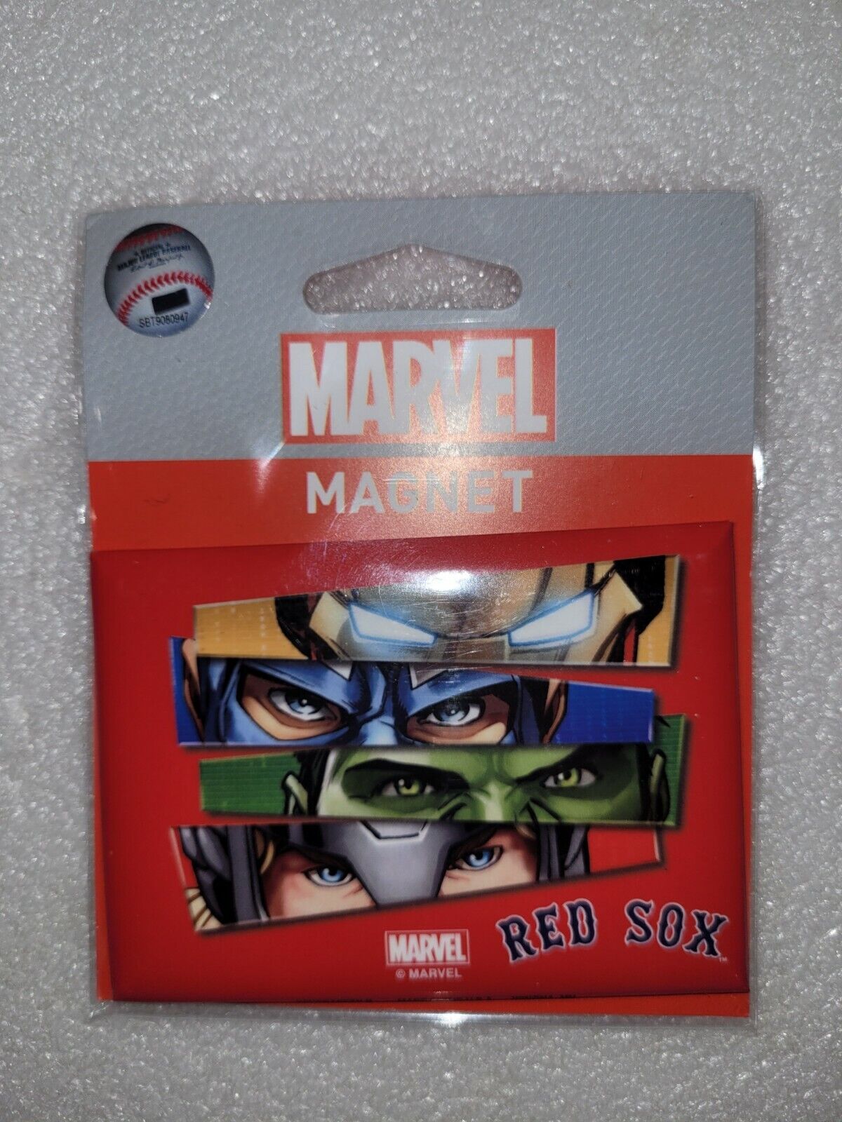 NIP Wincraft Marvel Comics Avengers Boston Red Sox MLB Fridge Magnet 2.5\