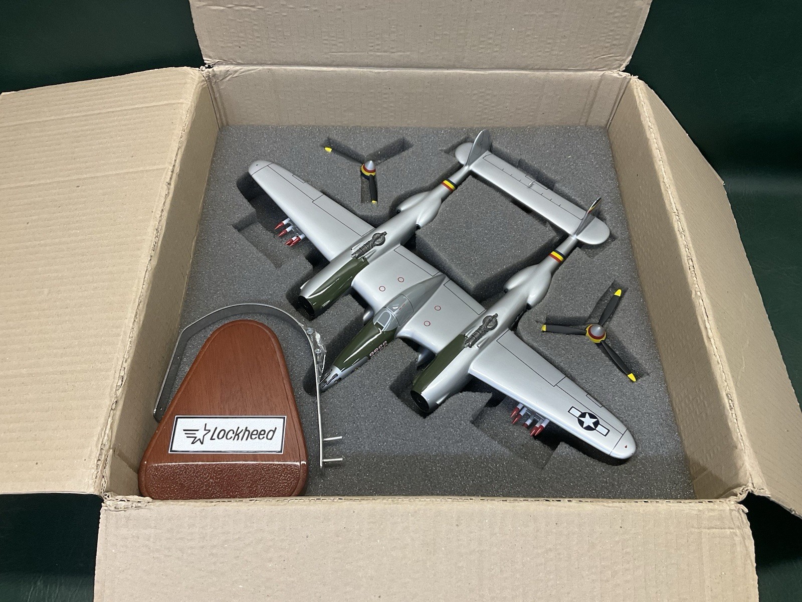 Pacific Aircraft P-38 Lightning Putt Putt Maru Desktop Model in Box w/ Bracket Pacific Aircraft P-38 Lightning Putt Putt Maru Desktop Model in Box w/ Bracket