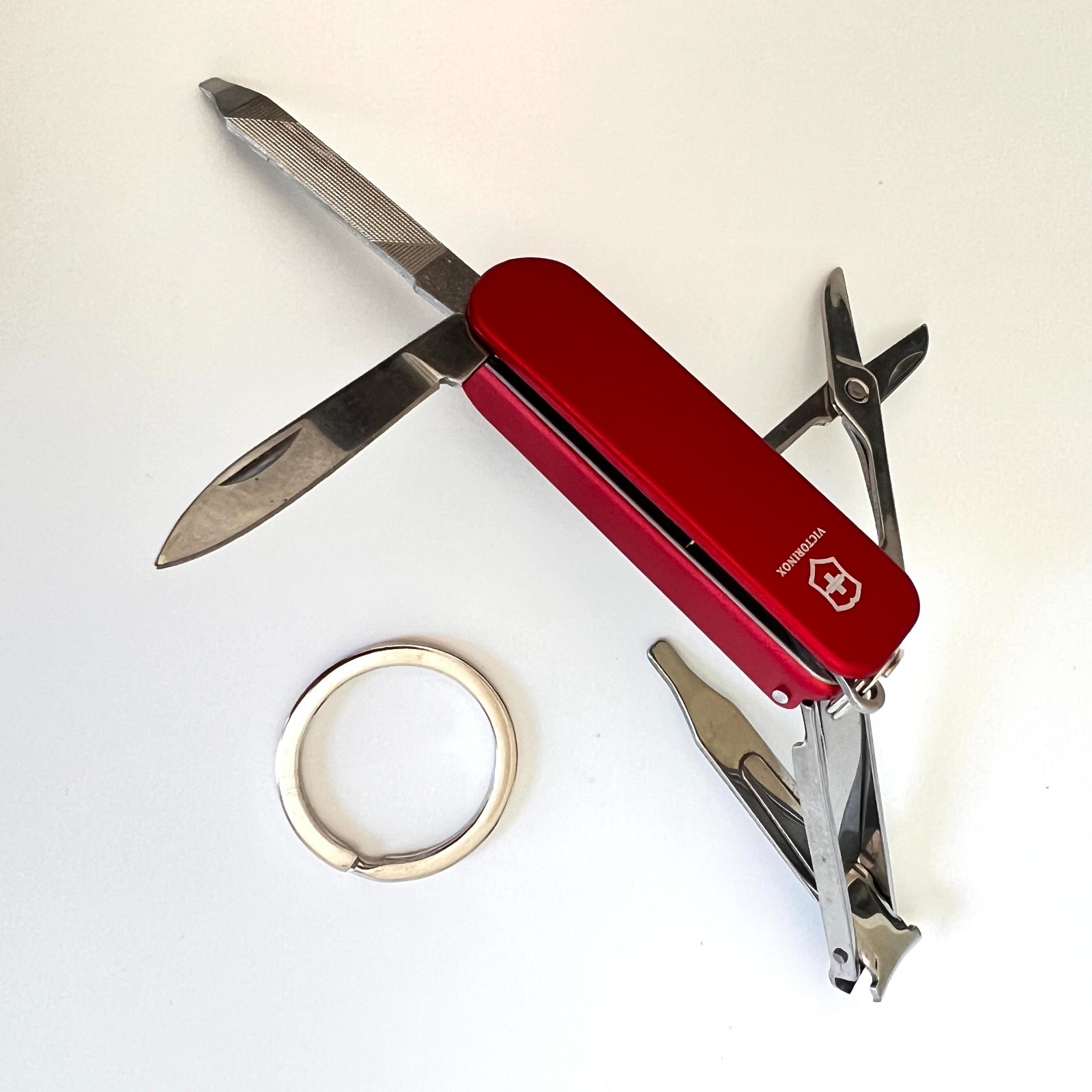 Victorinox NailClip 580 Swiss Army Knife Red Multi-Tool Beauty Skincare W/ Box Victorinox NailClip 580 Swiss Army Knife Red Multi-Tool Beauty Skincare W/ Box
