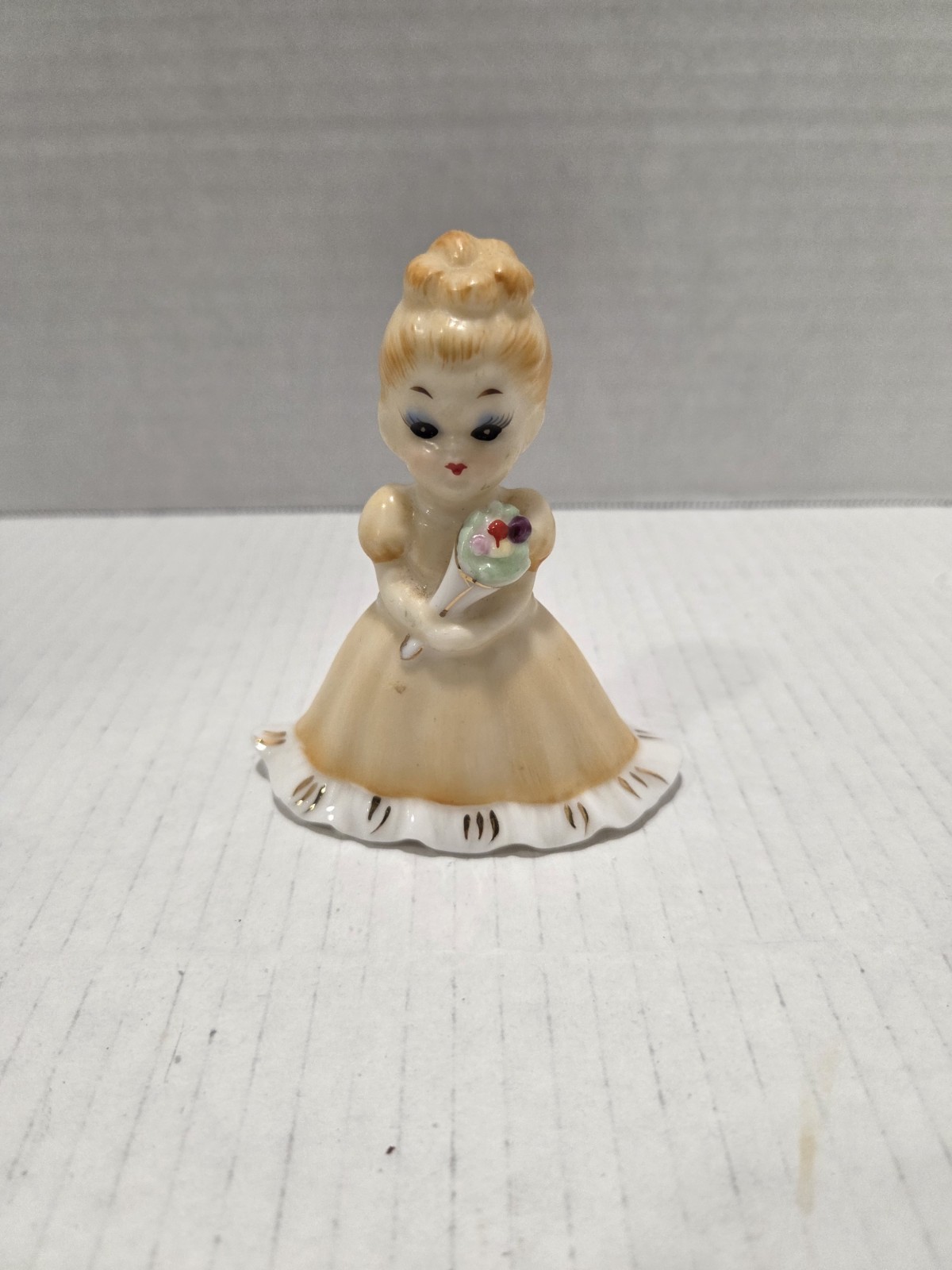 Bradley Exclusives Vintage Girl With Flowers Porcelain Figurine Bradley Exclusives Vintage Girl With Flowers Porcelain Figurine