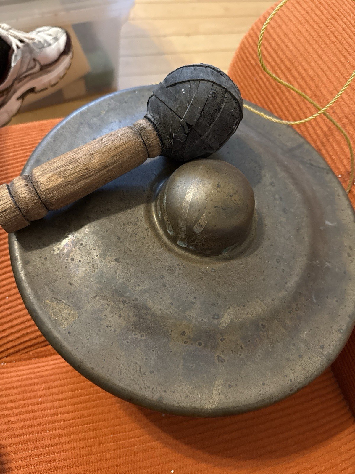 Large Tibetan / Himalayan singing bowl with wooden mallet.