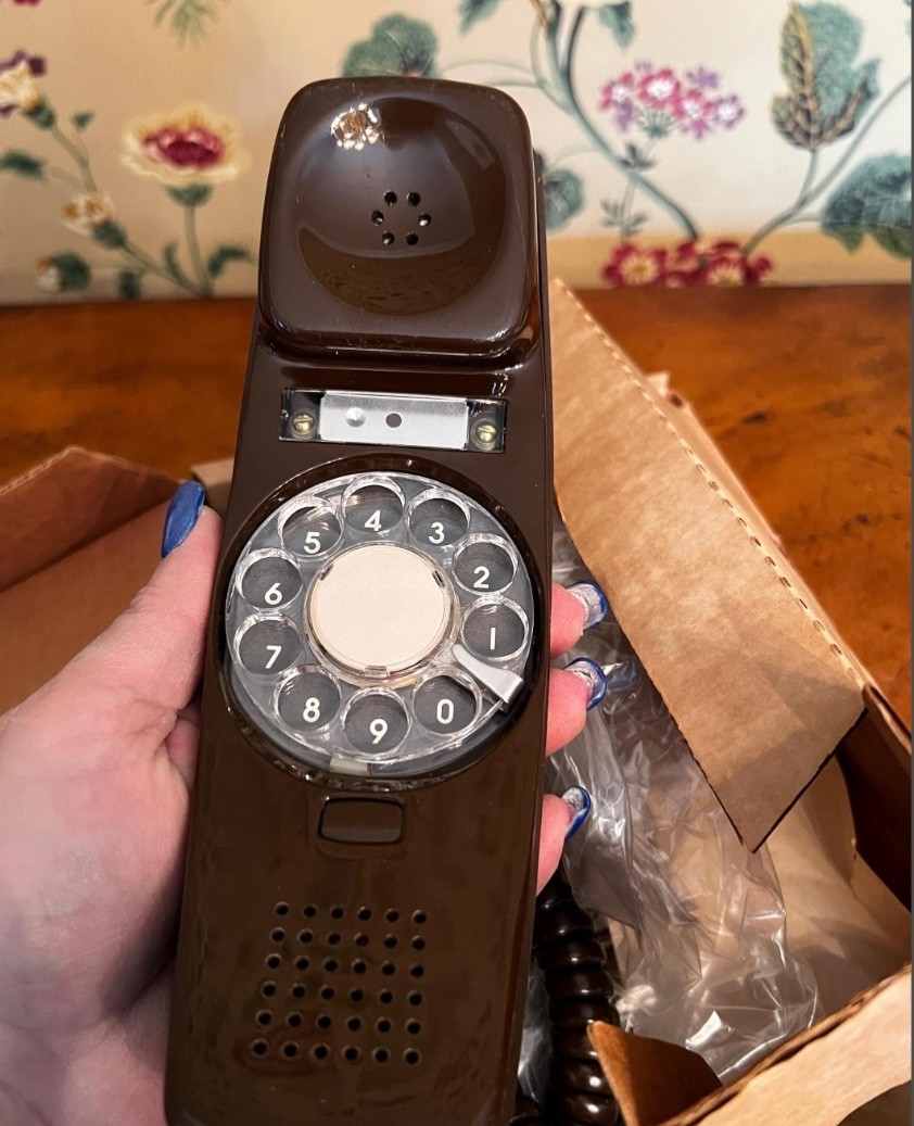 Vintage 1980's Retro ITT Cocoa Brown Rotary Dial Telephone NEW Vintage 1980's Retro ITT Cocoa Brown Rotary Dial Telephone NEW