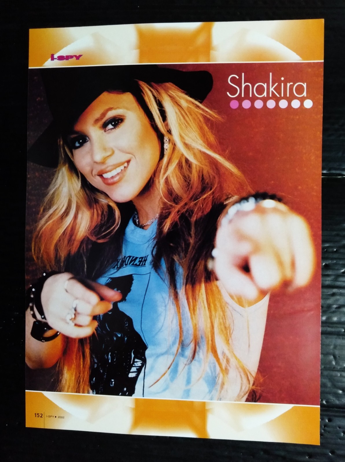Shakira Vintage Thailand ONLY 1 COLOR PAGE MEGA RARE Shakira Vintage Thailand ONLY 1 COLOR PAGE MEGA RARE