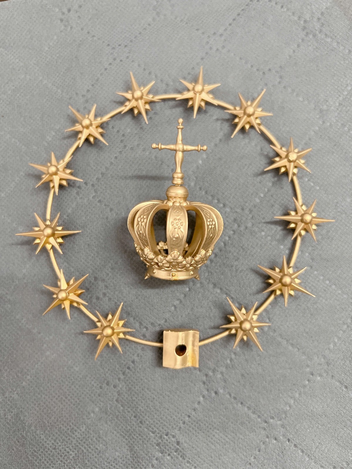 Handmade 12-Star Gold Halo Crown for 11 Handmade 12-Star Gold Halo Crown for 11
