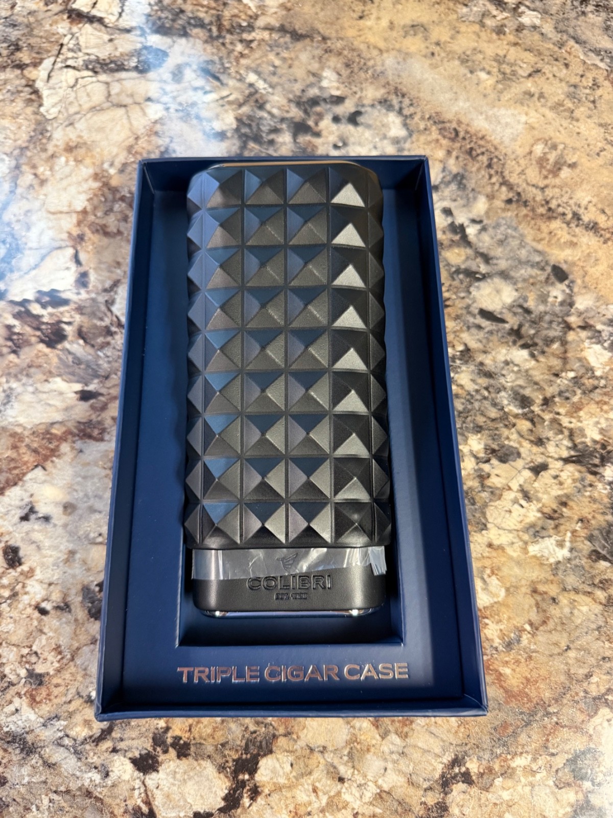 COLIBRI QUASAR TRIPLE CIGAR CASE for 3 CIGARS / BLACK+ LEATHER ** in BOX ** COLIBRI QUASAR TRIPLE CIGAR CASE for 3 CIGARS / BLACK+ LEATHER ** in BOX **