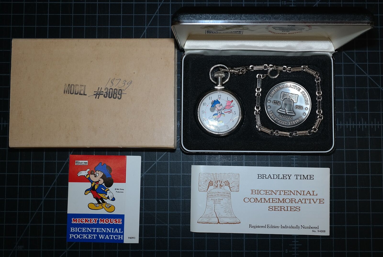 Disney Mickey Mouse 1976 Bicentennial Pocket Watch NIB Original Box Vintage Rare