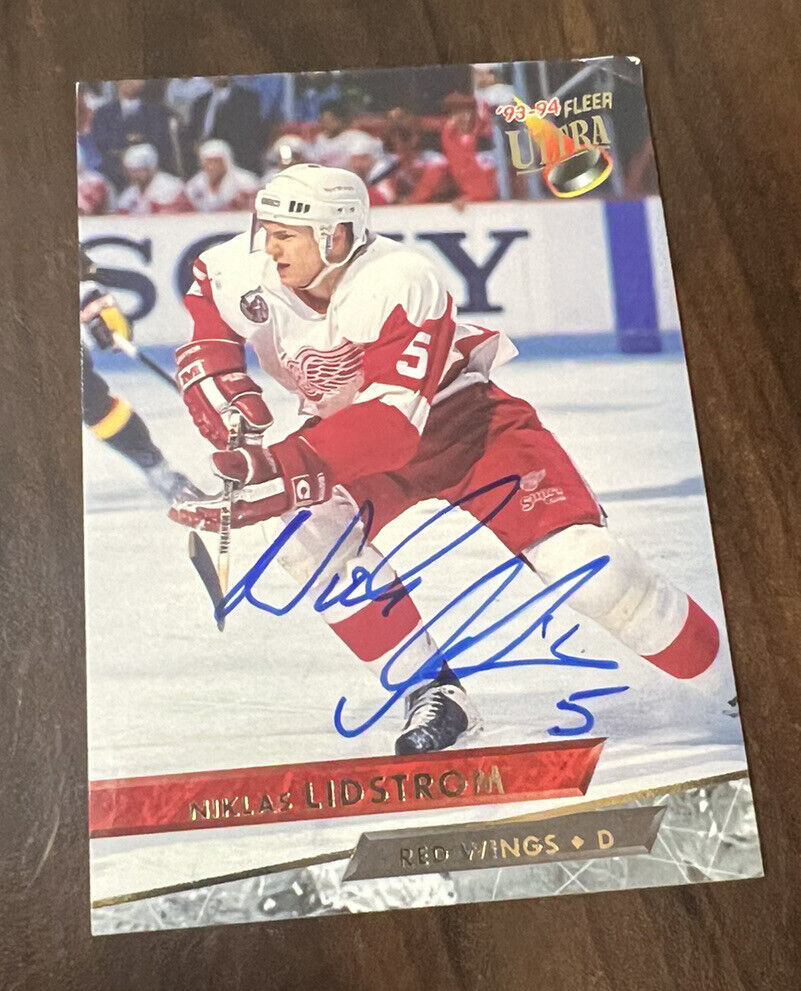 Niklas Lidstrom Autograph Signed Card 1993-94 Fleer Detroit Red Wings