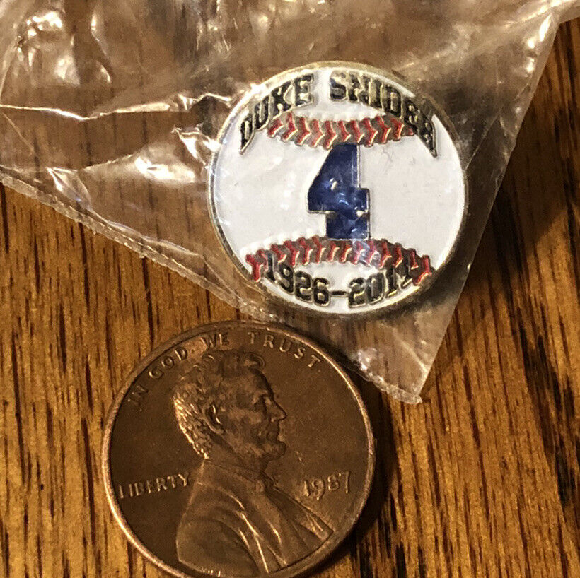 Brooklyn Dodgers Duke Snider #4 1926-2011 Commemorative Pin UNOPENED