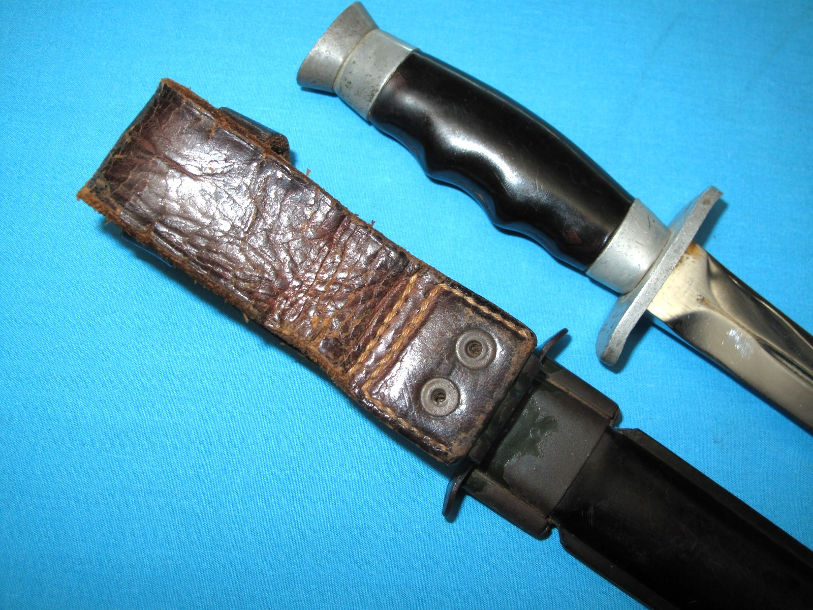 Chinese Fighting Knife PLA Paratrooper Matching Chinese Fighting Knife PLA Paratrooper Matching