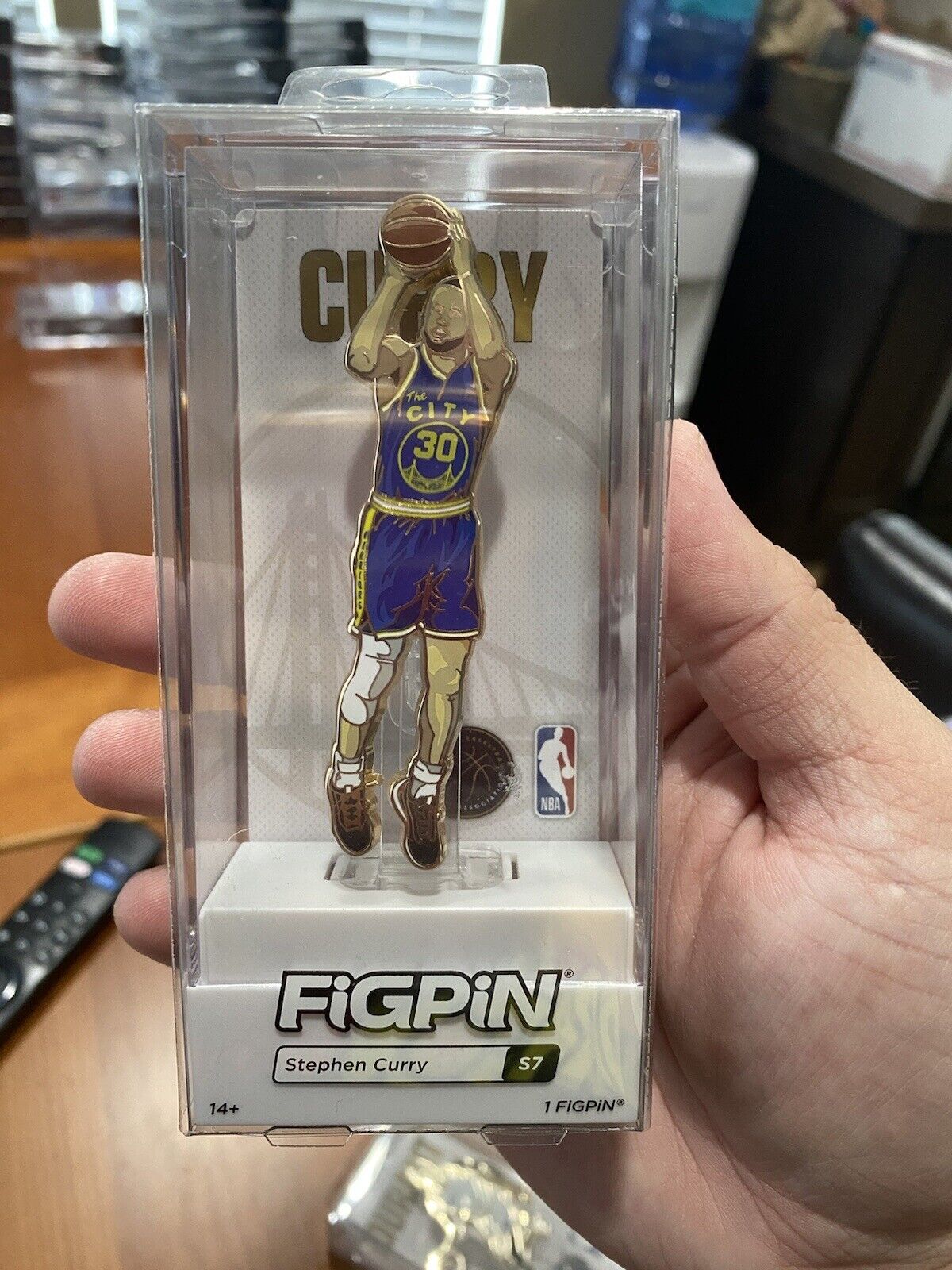 Steph Curry Golden State Warriors Chase FiGPiN #S7 - Gold Plated