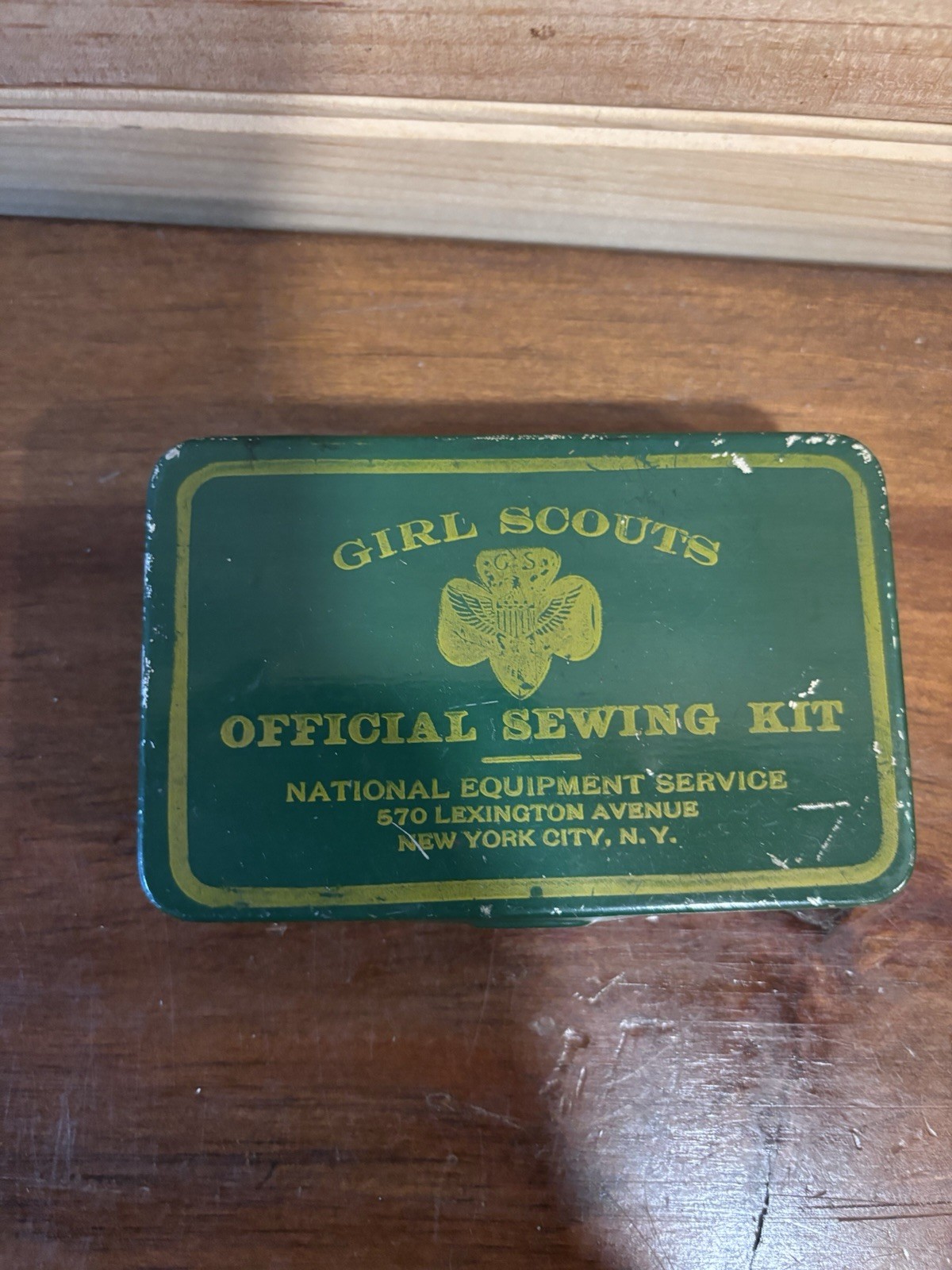 VINTAGE GIRL SCOUT SEWING KIT In A Tin