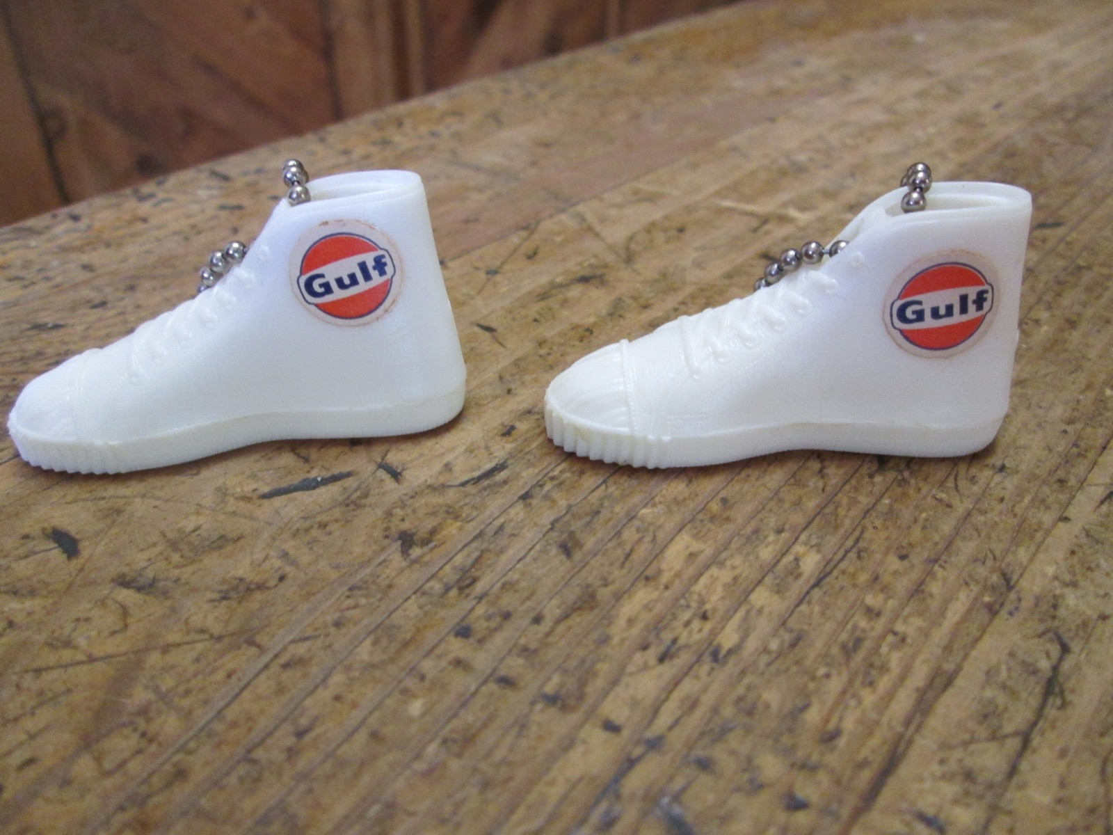 vintage gulf oil gasoline key chain white sneaker shoe vintage gulf oil gasoline key chain white sneaker shoe