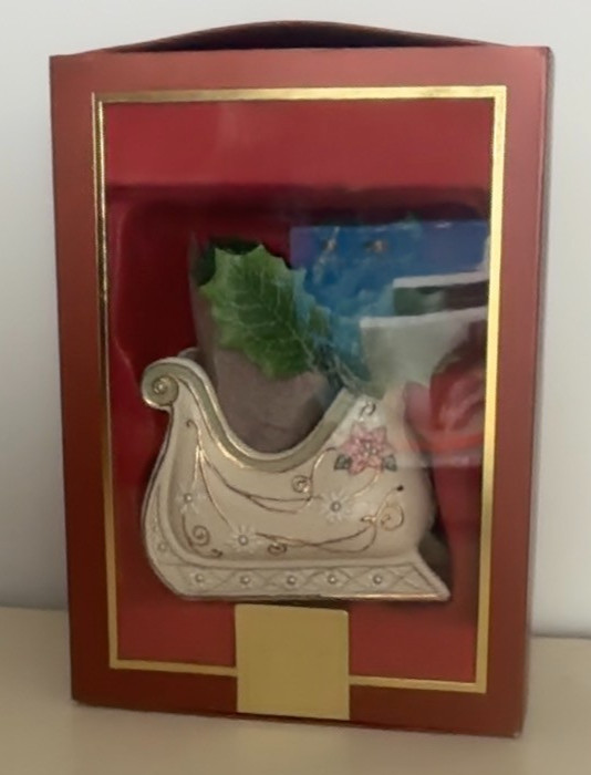 NEW LENOX PORCELAIN HOLIDAY SLEIGH \ NEW LENOX PORCELAIN HOLIDAY SLEIGH \