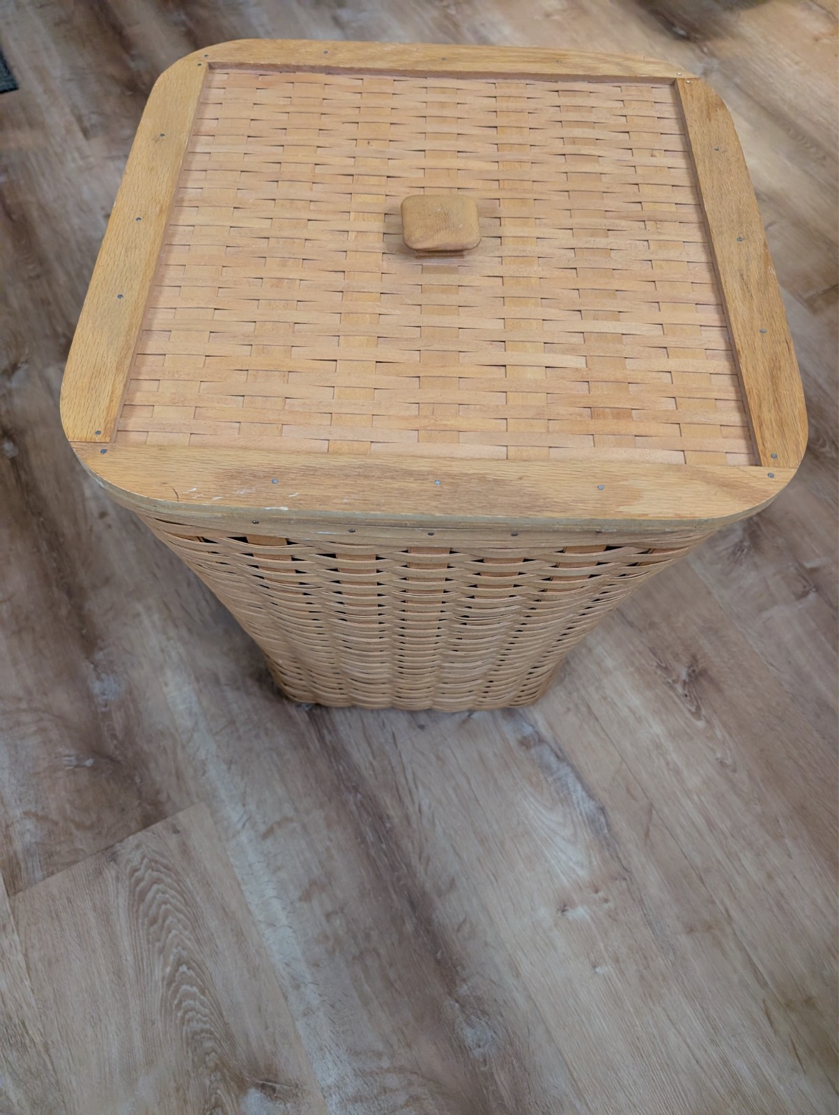 Vintage 1998 Longaberger Laundry Basket 22\