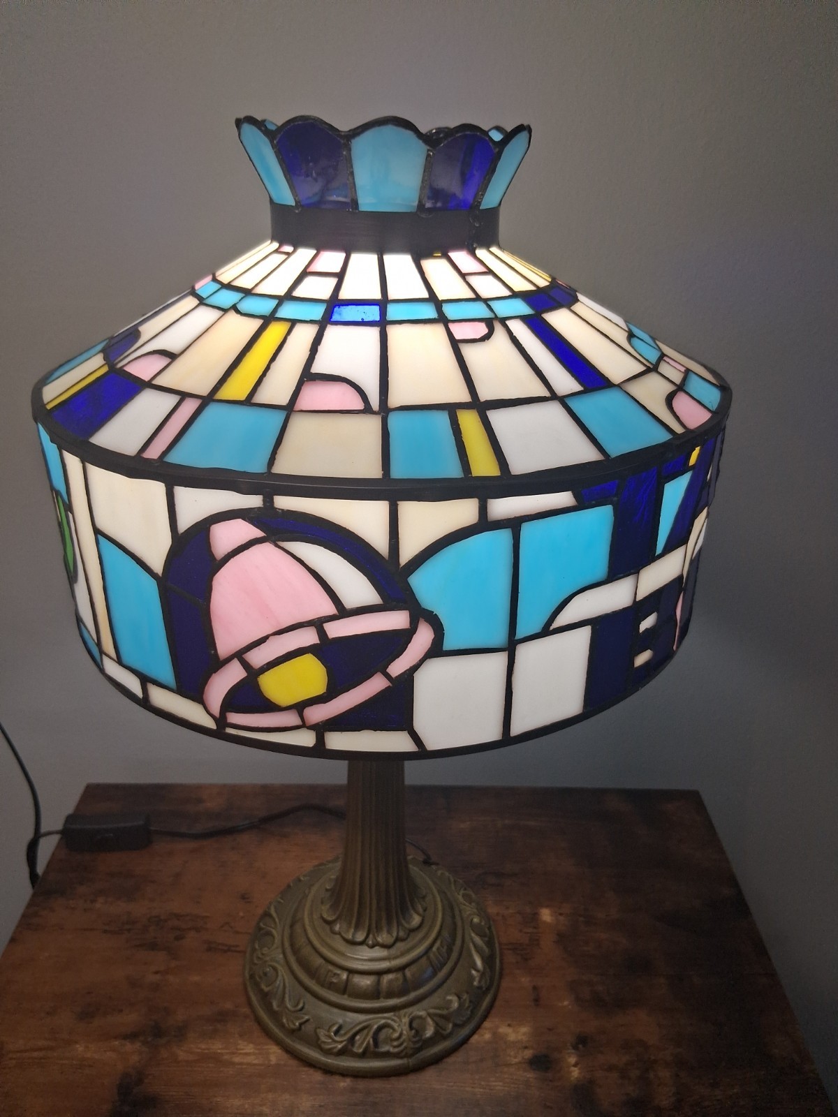 Taco Bell Tiffany Style Desktop Lamp Stained Glass Retro Diner Light Taco Bell Tiffany Style Desktop Lamp Stained Glass Retro Diner Light