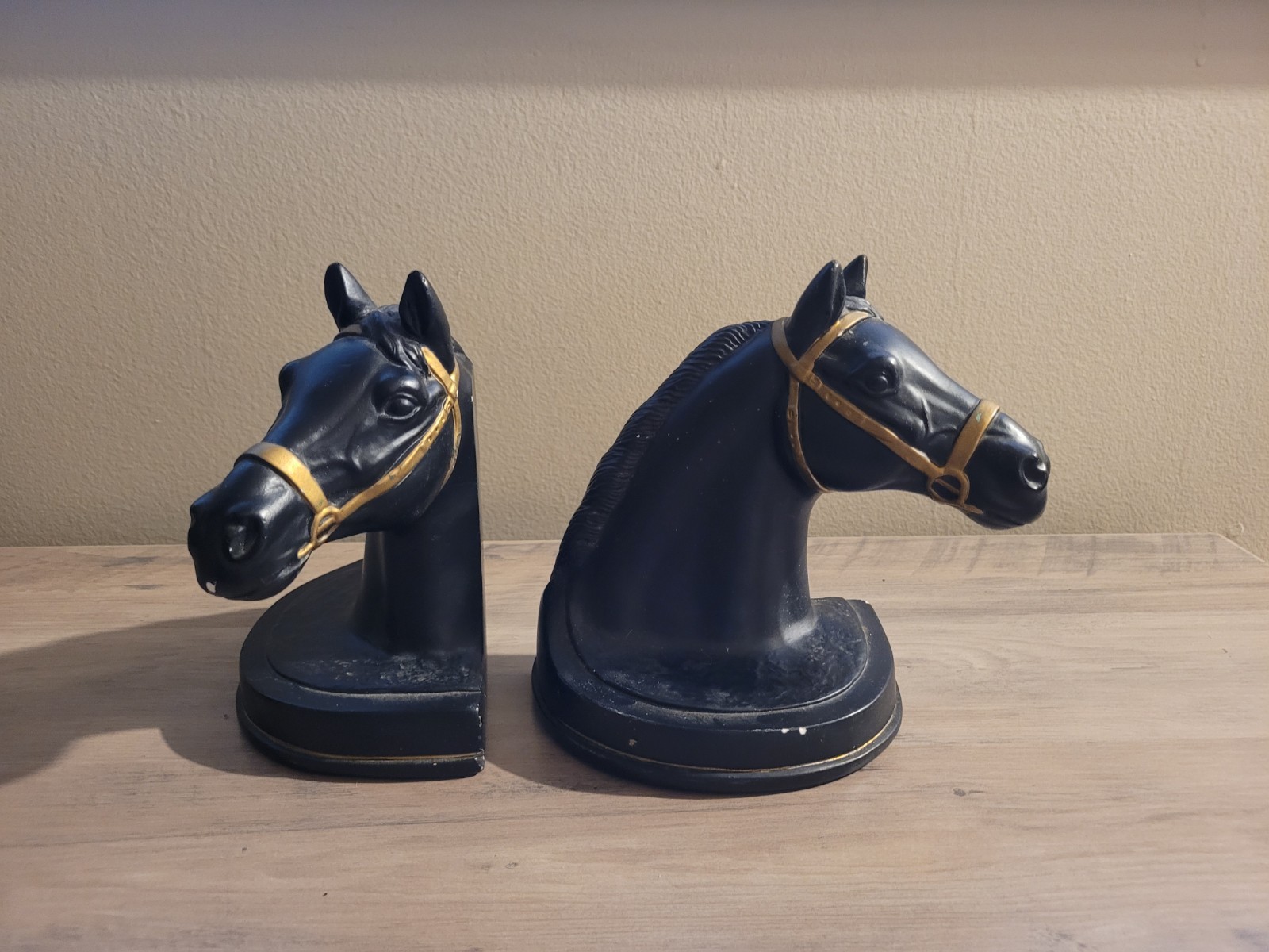 Vintage MCM Alexander Backer Co Chalkware Horse Busts Heads Bookends Vintage MCM Alexander Backer Co Chalkware Horse Busts Heads Bookends