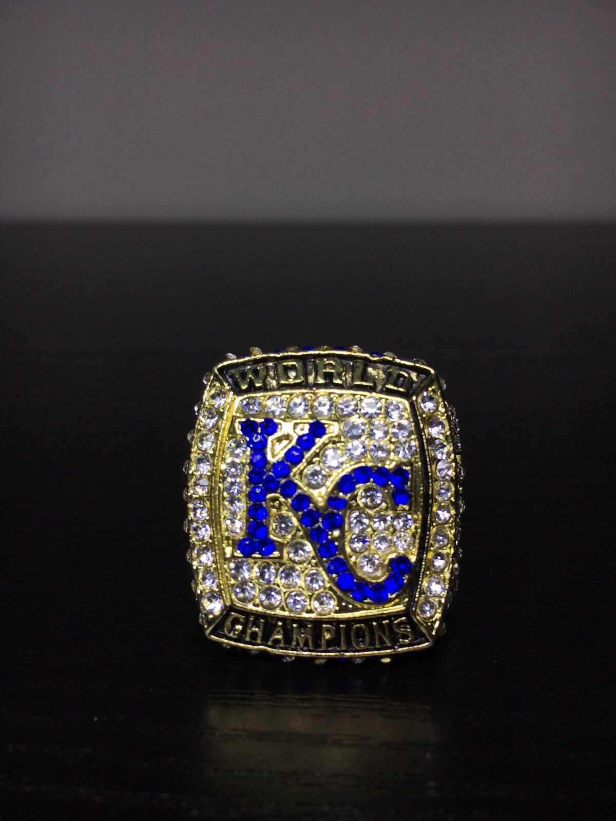 2015 Kansas City Royals World Series Championship Ring Glass
