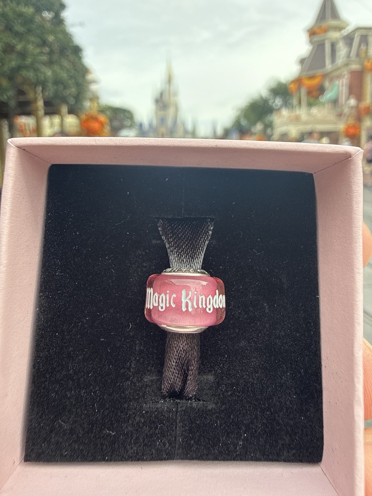 2026 Walt Disney World Parks Pandora Pink Magic Kingdom Murano Glass Charm New 2026 Walt Disney World Parks Pandora Pink Magic Kingdom Murano Glass Charm New