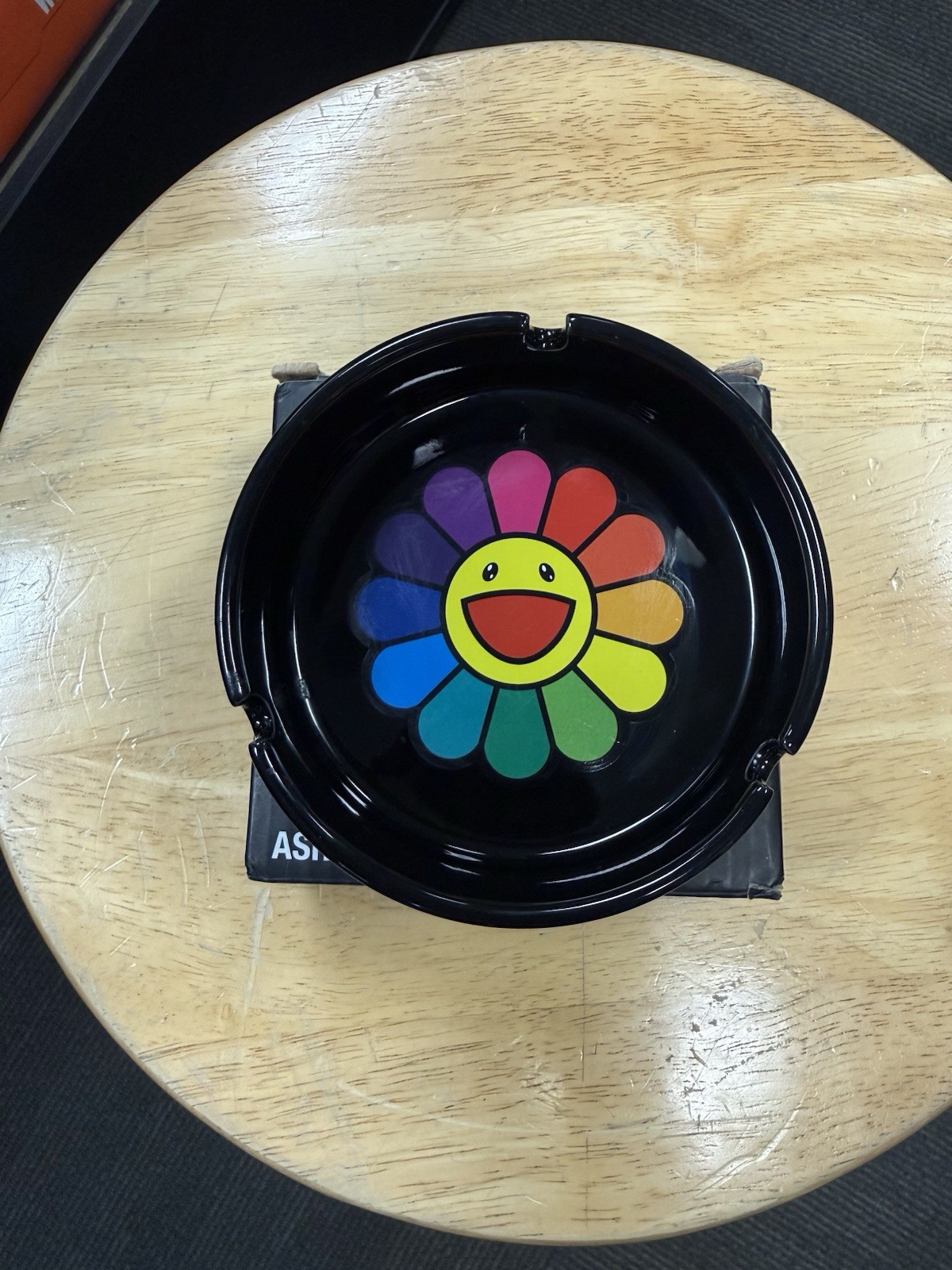 Takashi Murakami x Complexcon Rainbow Flower Ashtray 2019 Brand New with Box Takashi Murakami x Complexcon Rainbow Flower Ashtray 2019 Brand New with Box
