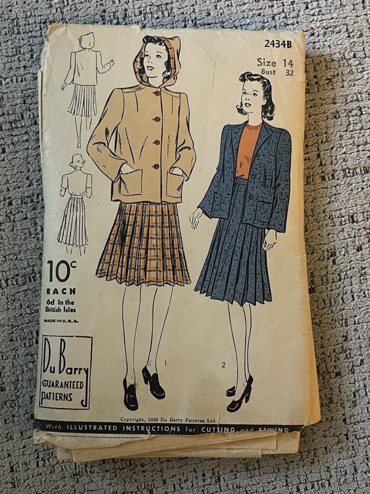 Vintage 1940s Du Barry 2434B Sewing Pattern. Misses Suit Jacket Pleated WW2 Vintage 1940s Du Barry 2434B Sewing Pattern. Misses Suit Jacket Pleated WW2