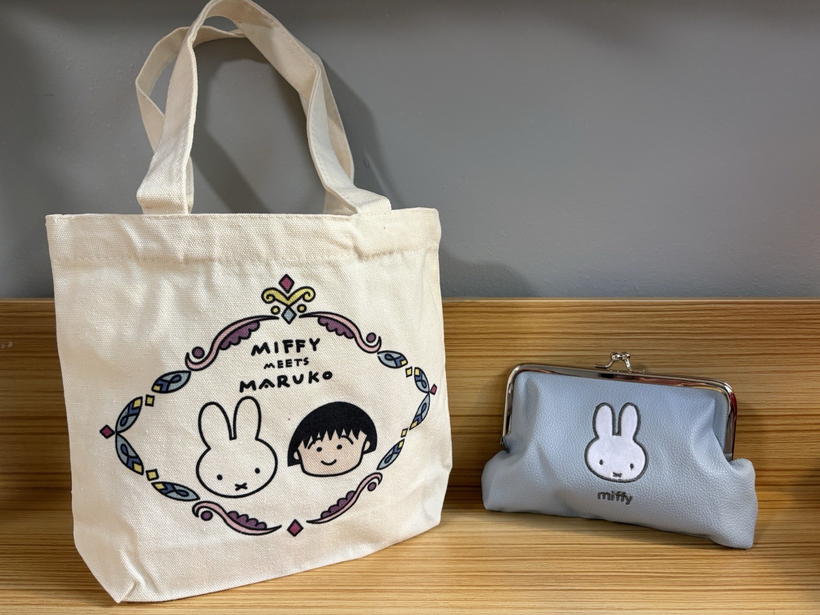 Miffy Combo : “Miffy Meets Maruko” Tote Bag & Miffy Clasp Pouch Miffy Combo : “Miffy Meets Maruko” Tote Bag & Miffy Clasp Pouch