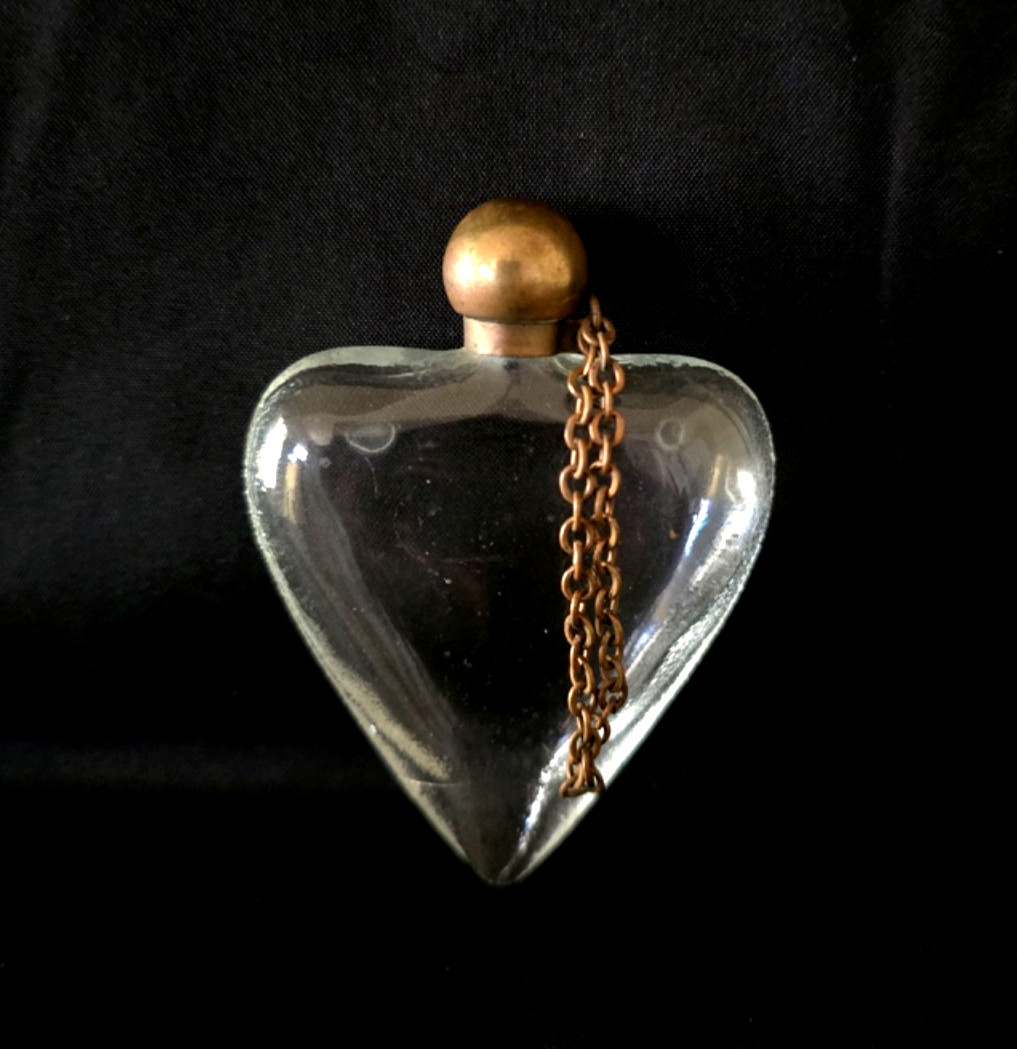 Vintage Perfume Bottle Schiaparelli Heart Forever Yours Babs Creations 1939 RARE Vintage Perfume Bottle Schiaparelli Heart Forever Yours Babs Creations 1939 RARE