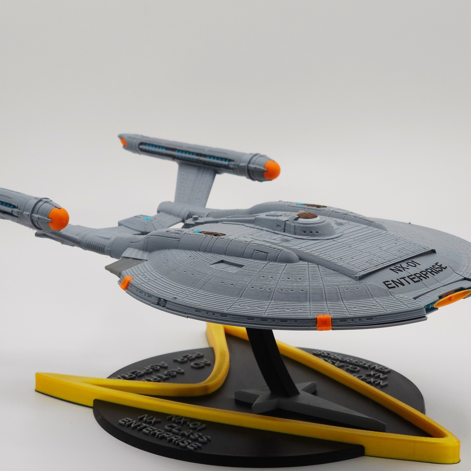 Star Trek NX-01 Enterprise Starship Replica 13\