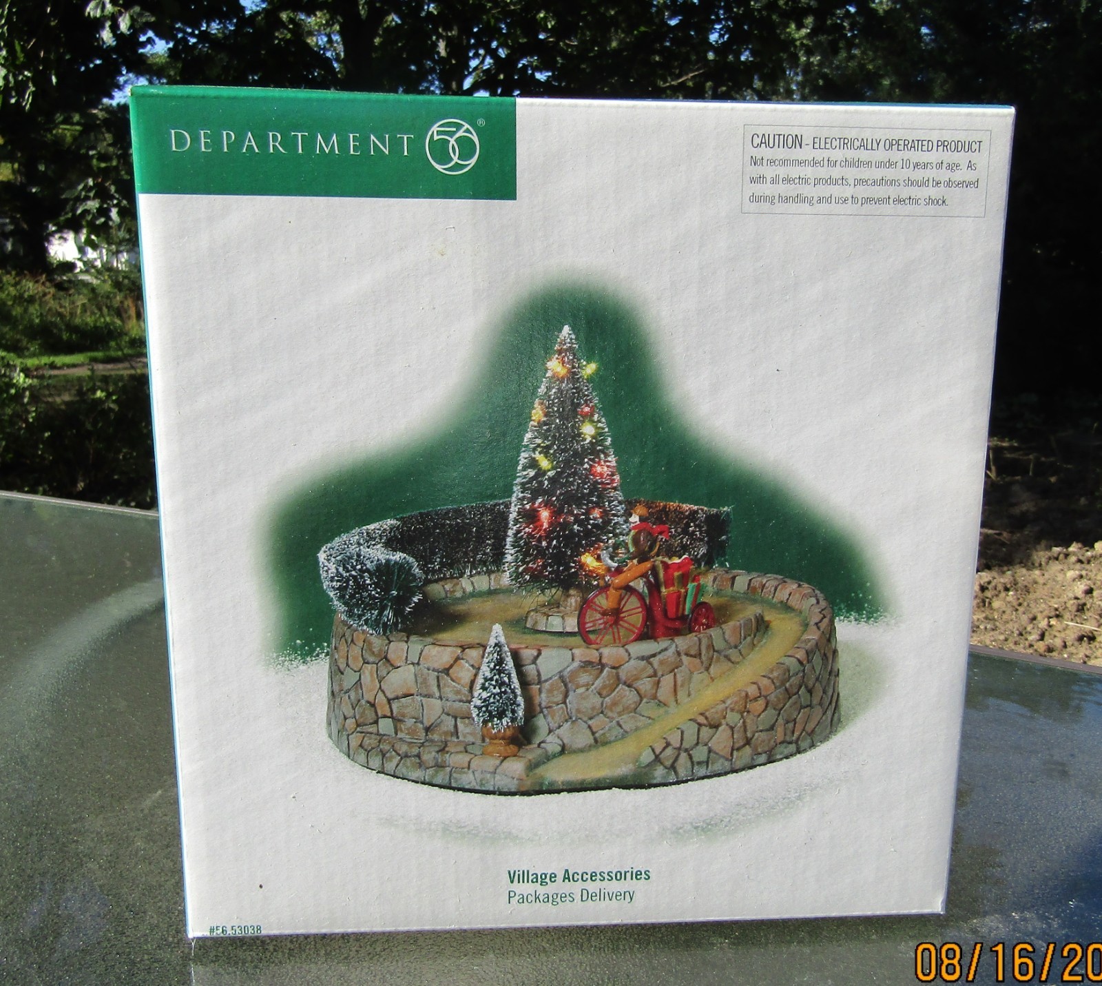 2002 Department 56 Village Accessories #56.53038 PACKAGES DELIVERY Unused NRFB