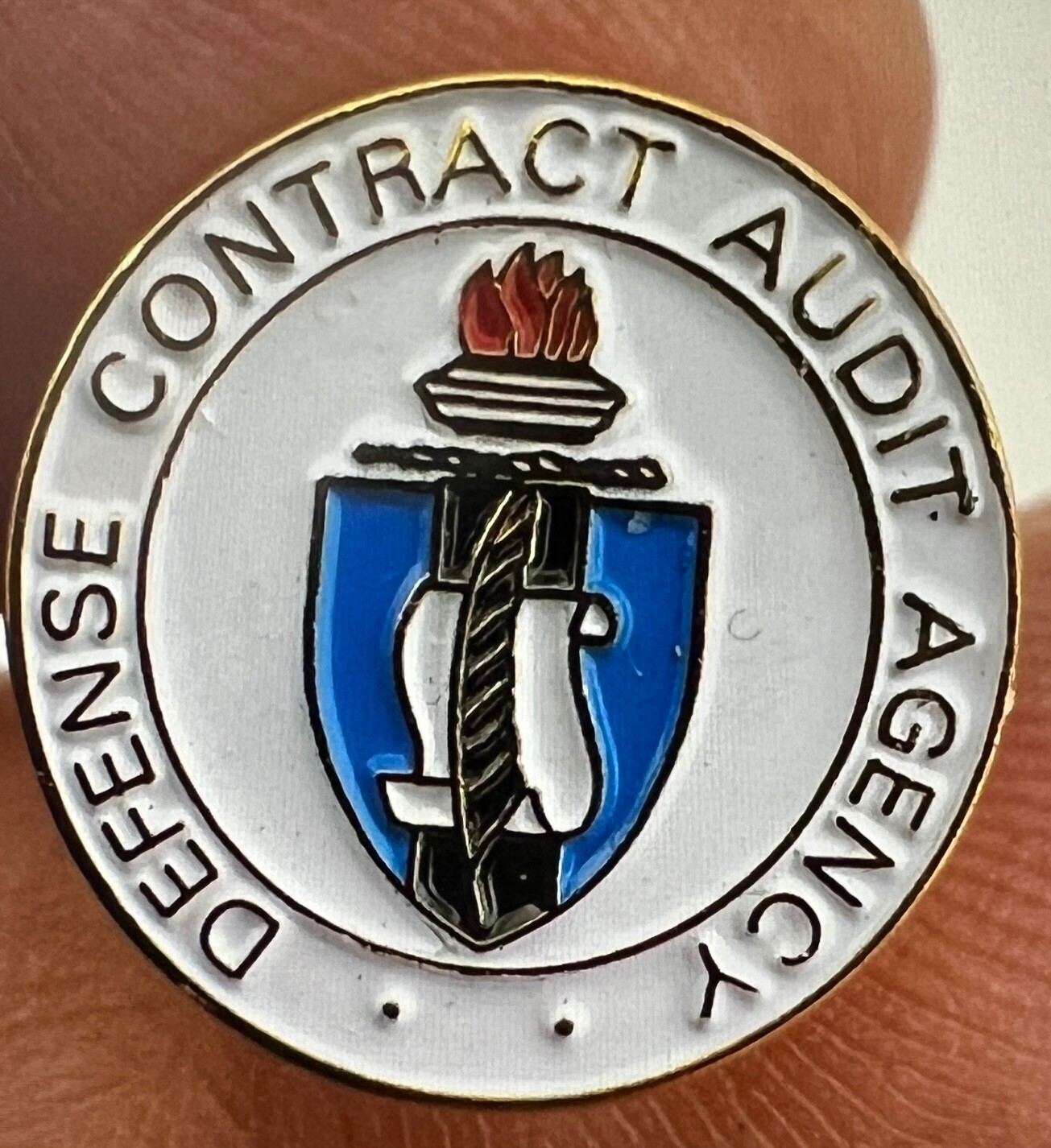United States Defense Contract Audit Agency Pin 5/8\ United States Defense Contract Audit Agency Pin 5/8\