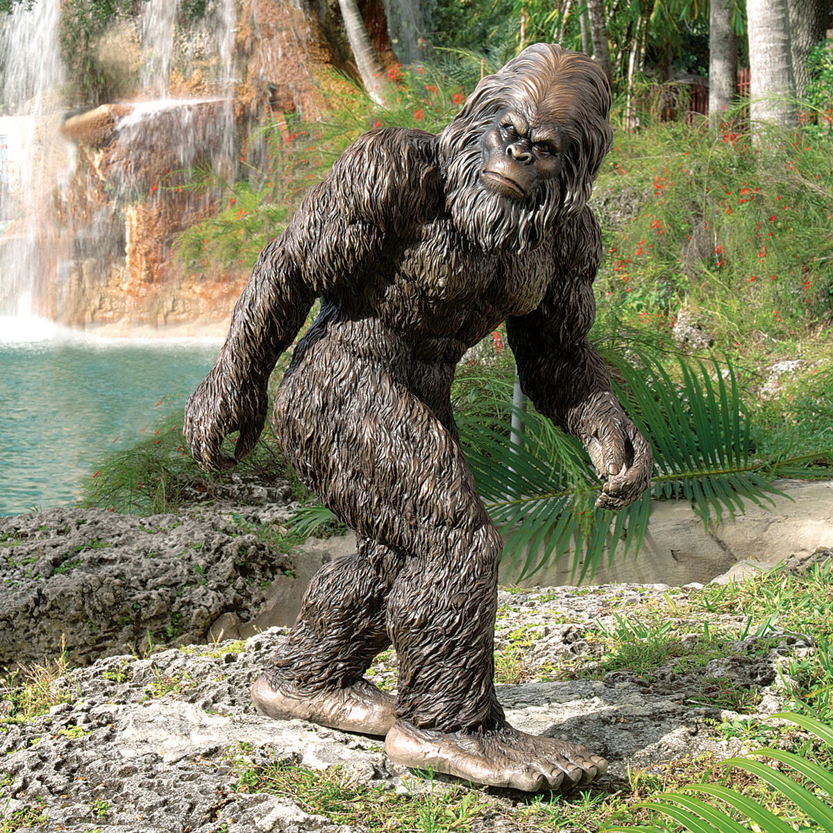 Large Mythical Legendary Bigfoot Sasquatch Yeti Wildlife Yard and Garden Statue
