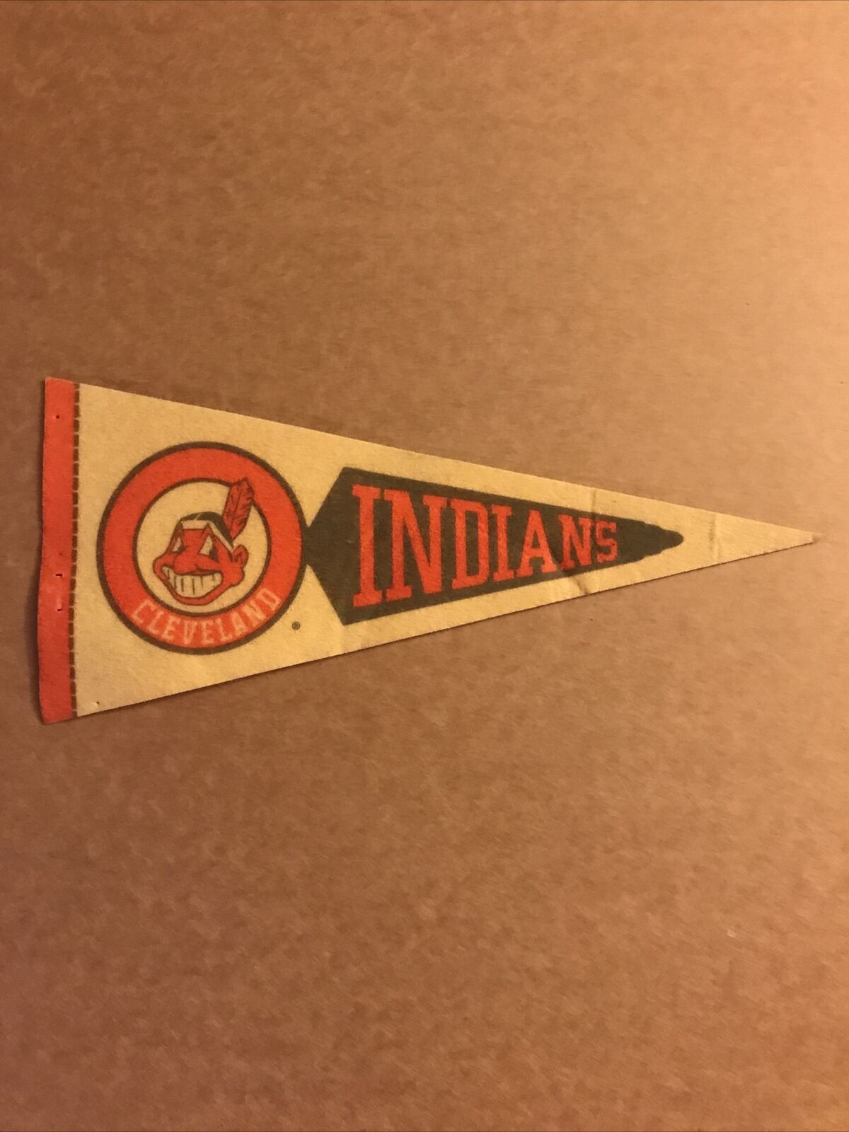LATE 1970S CLEVELAND INDIANS BASEBALL MINI PENNANT 4 X 9 inch
