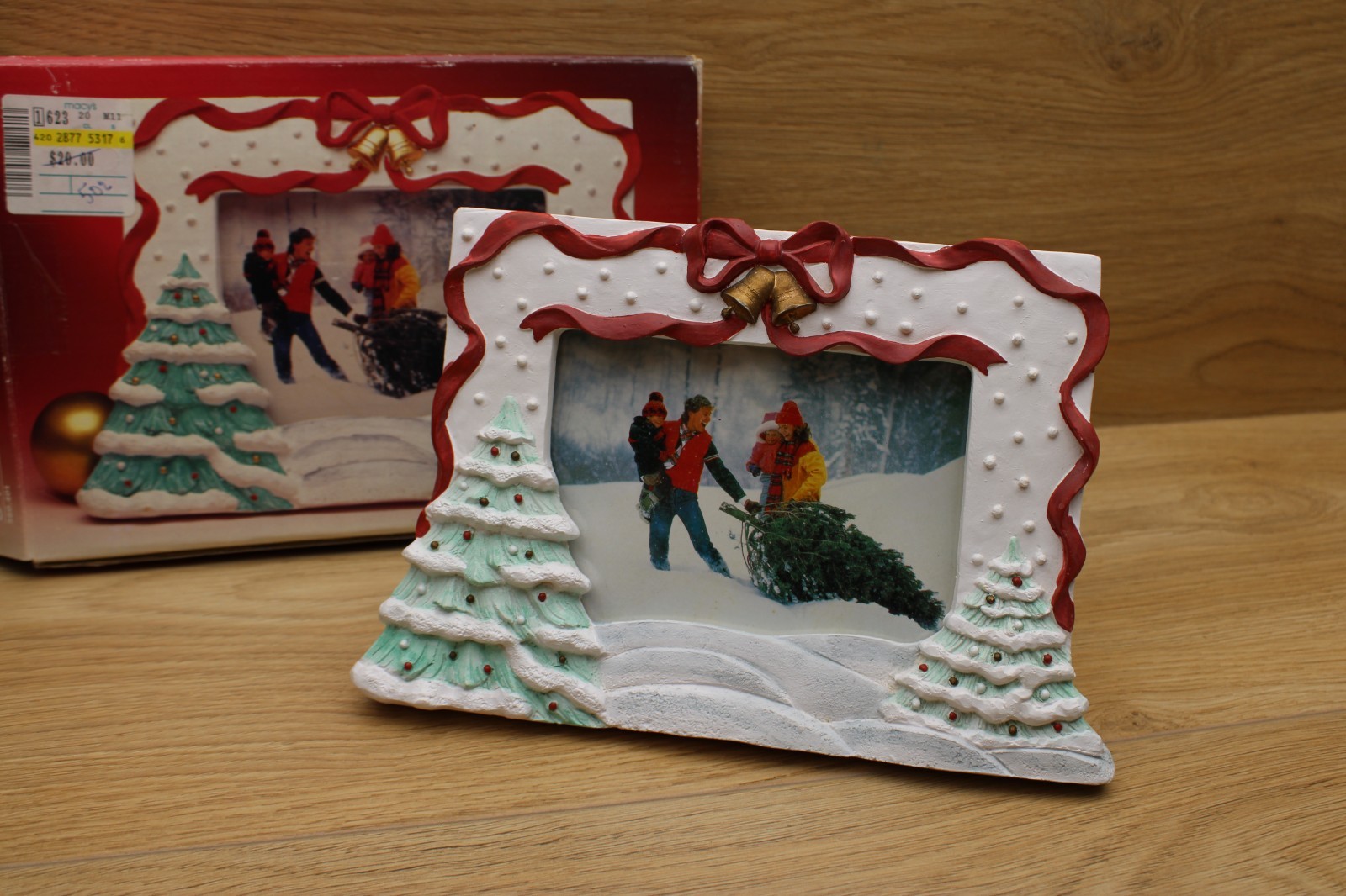Vintage 1991 Macy\'s Christmas Photo Frame Trees Bells Snow Original Box