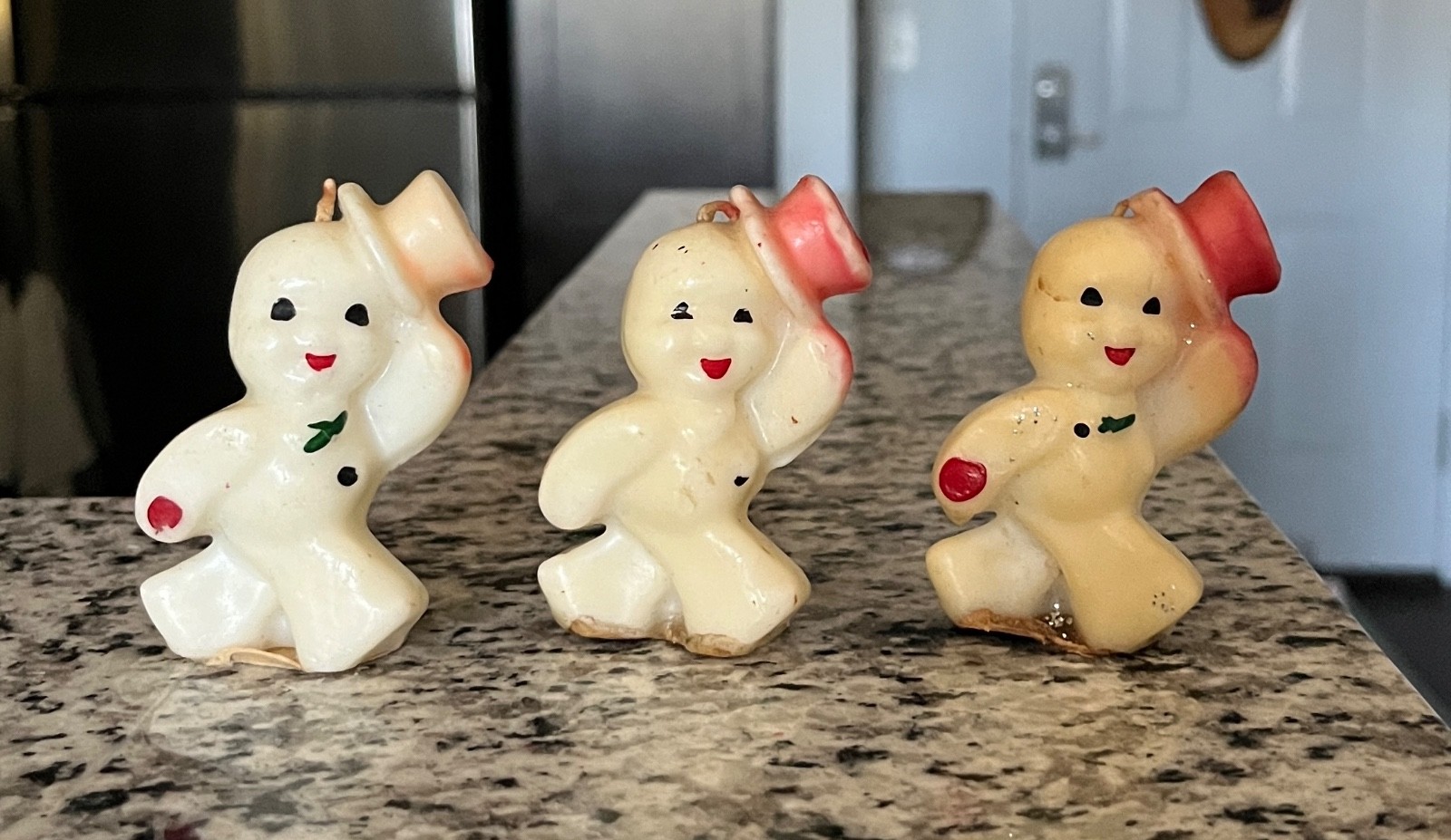 Vtg Gurley 3 SNOWMEN Holding Red Hats CANDLES 3\ Vtg Gurley 3 SNOWMEN Holding Red Hats CANDLES 3\