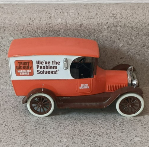 1916 Studebaker Delivery Van Trust Worthy Hardware SpecCast 1/25 Scale 1916 Studebaker Delivery Van Trust Worthy Hardware SpecCast 1/25 Scale