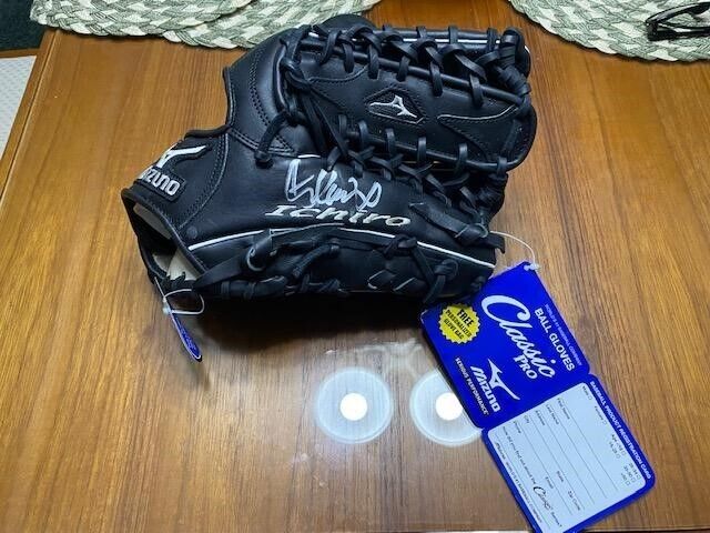 Ichiro autographed glove.