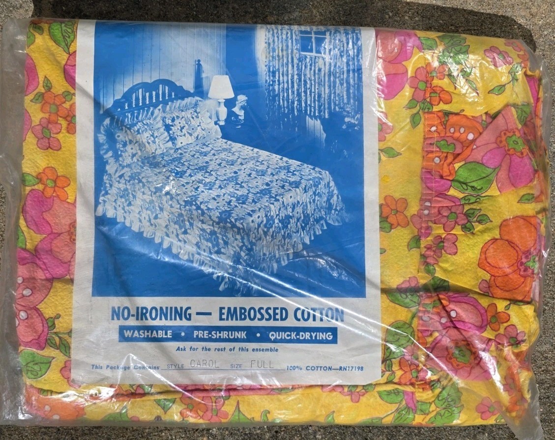 Vintage 1960s Flower Power Bedspread MOD Full Size Coverlet NOS RARE SEALED Vintage 1960s Flower Power Bedspread MOD Full Size Coverlet NOS RARE SEALED