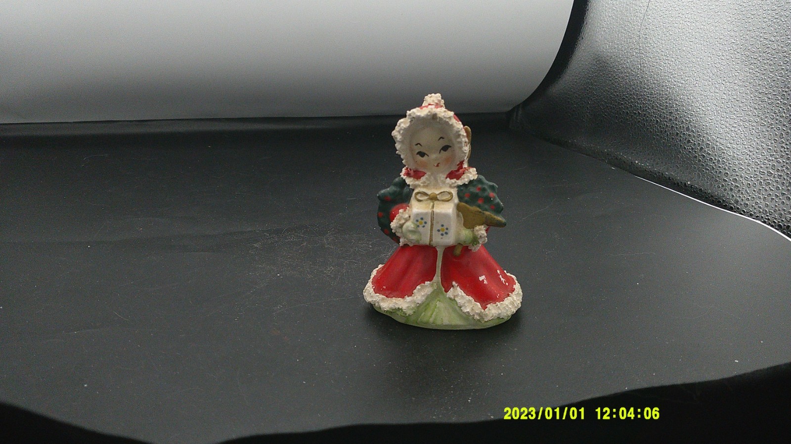 VINTAGE 1950 NAPCO CHRITMAS SHOPPER GIRL VINTAGE 1950 NAPCO CHRITMAS SHOPPER GIRL
