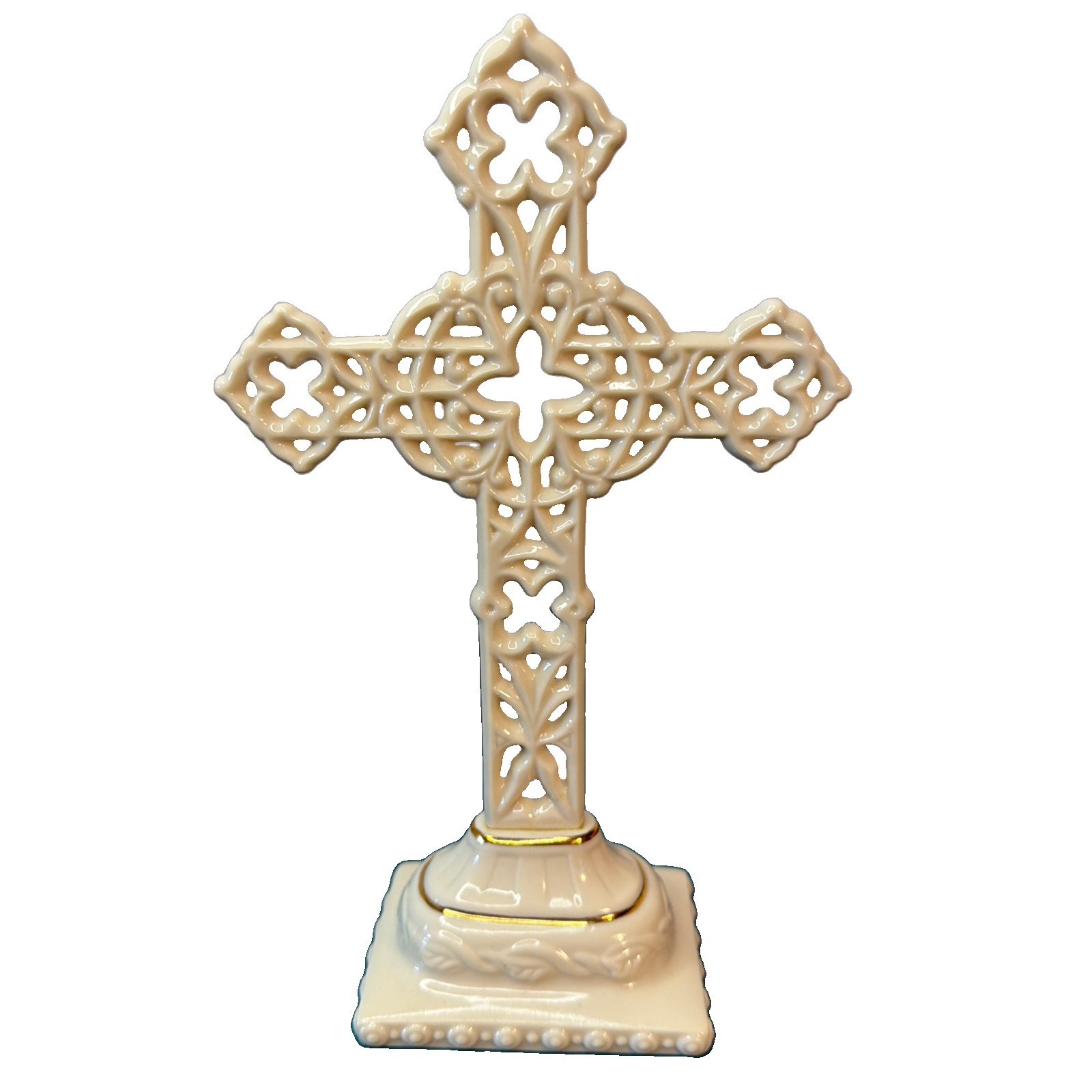 LENOX Ivory PIERCED STANDING CROSS sculpture -- China Treasures -- -- NEW in BOX LENOX Ivory PIERCED STANDING CROSS sculpture -- China Treasures -- -- NEW in BOX